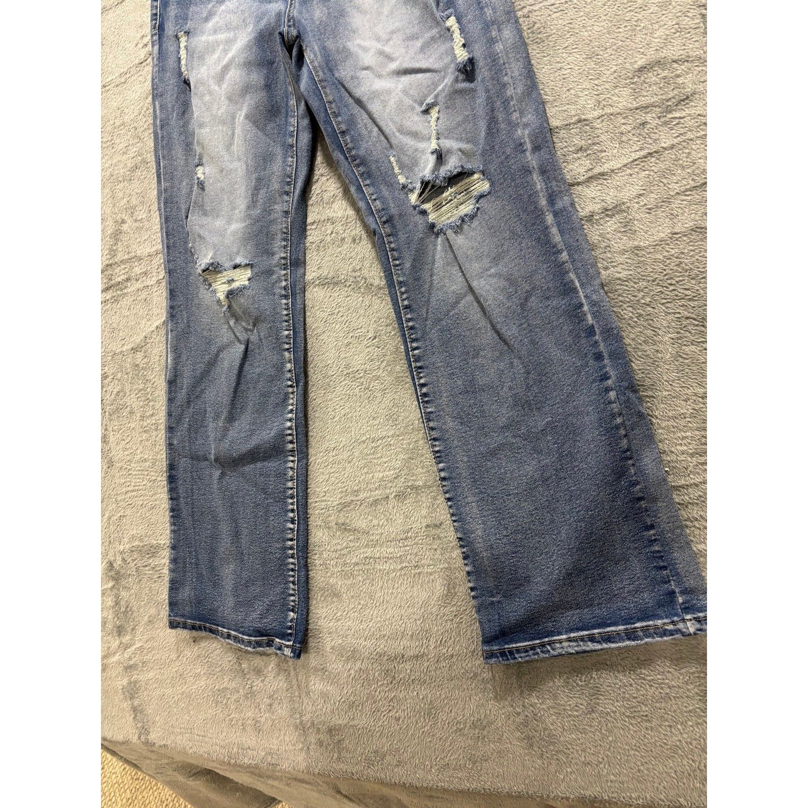 Womens L Blue Distressed Straight Leg Jeans Boho Casual Denim