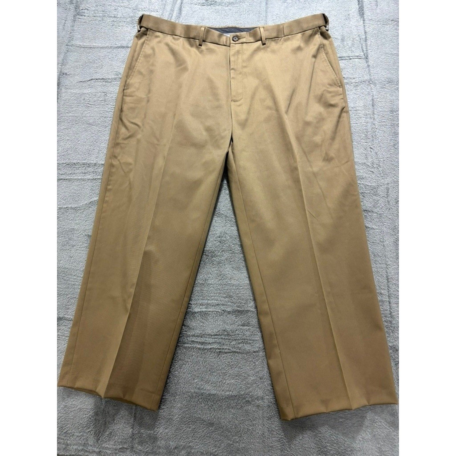 Haggar Khaki Pants Mens 42x29 Classic Fit No Iron Flat Front Dress Chino