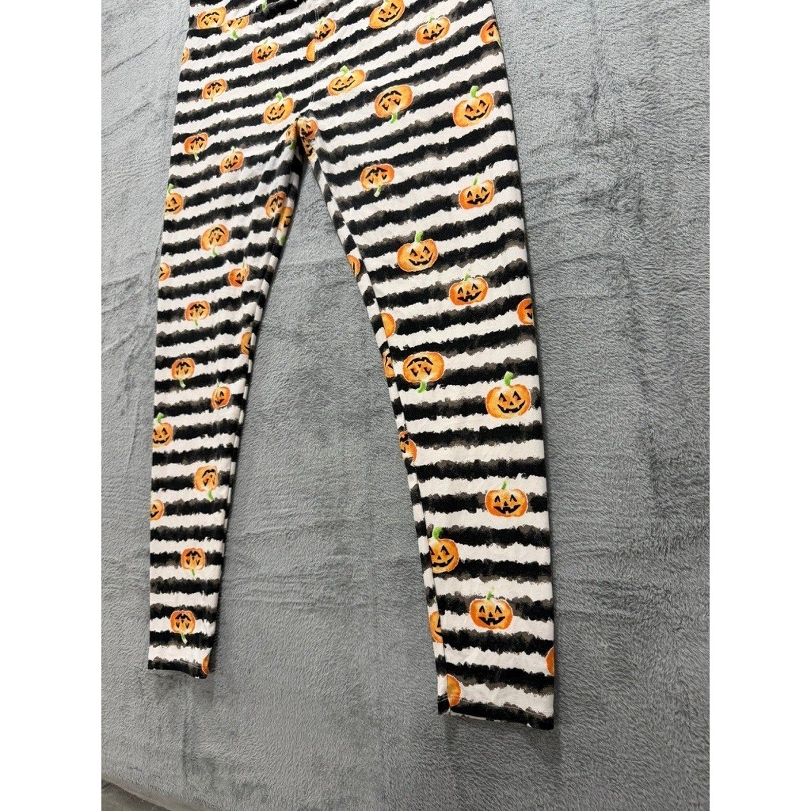 LuLaRoe Womens Halloween Leggings TC Black White Stripe Pumpkin Jack-O-Lantern
