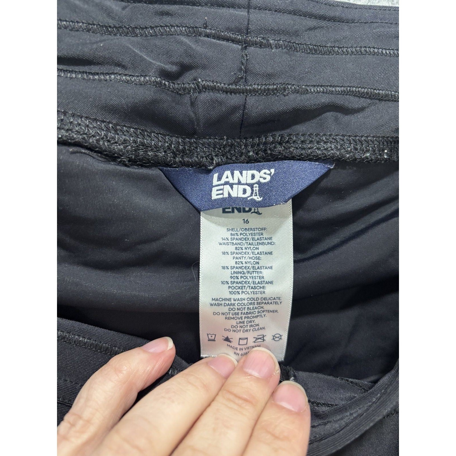 Lands End 16 Black Womens Athletic Shorts Activewear Gym Athleisure Lightweight