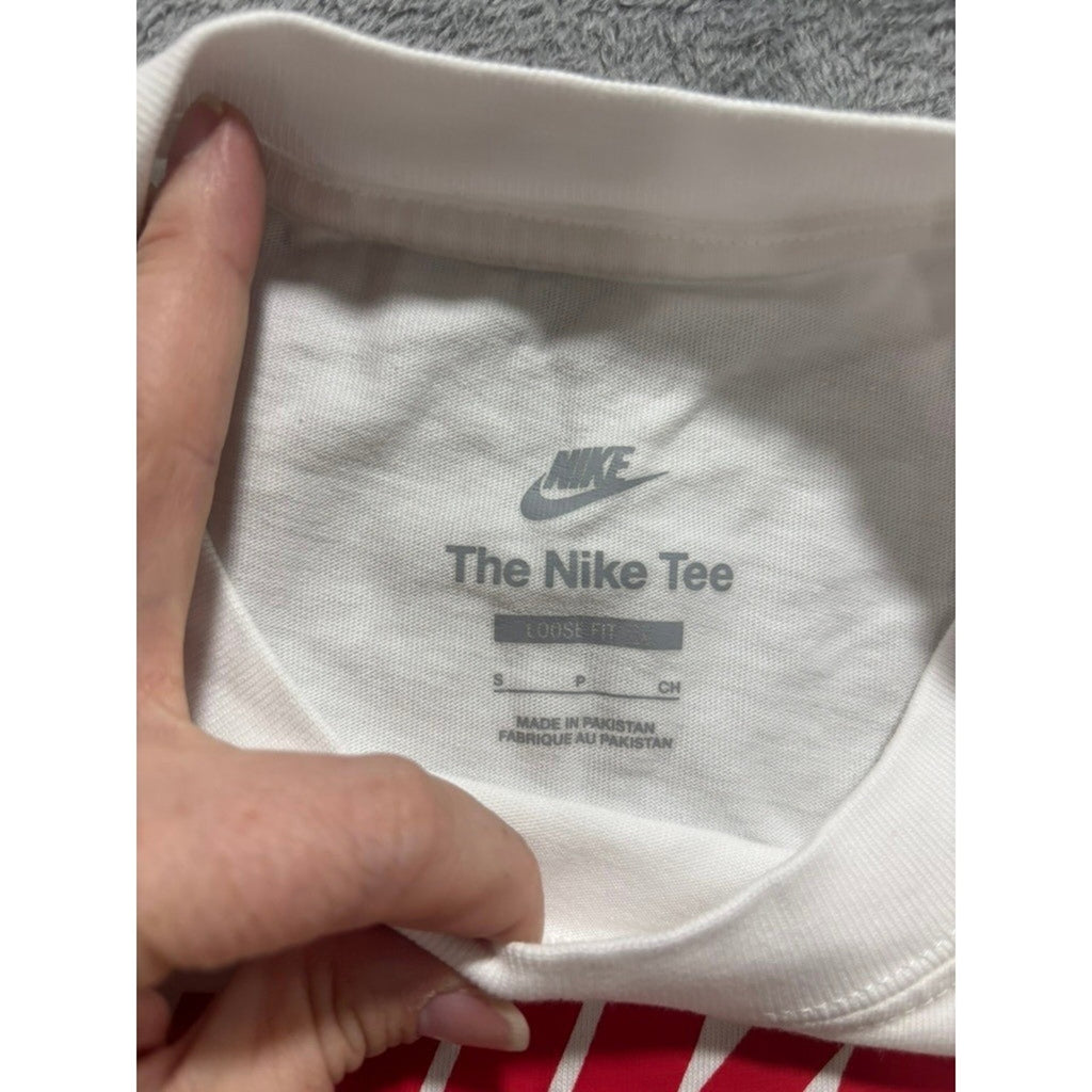 Nike S White Sole Food Served Fresh Dumpling Graphic T-Shirt Womens Vintage
