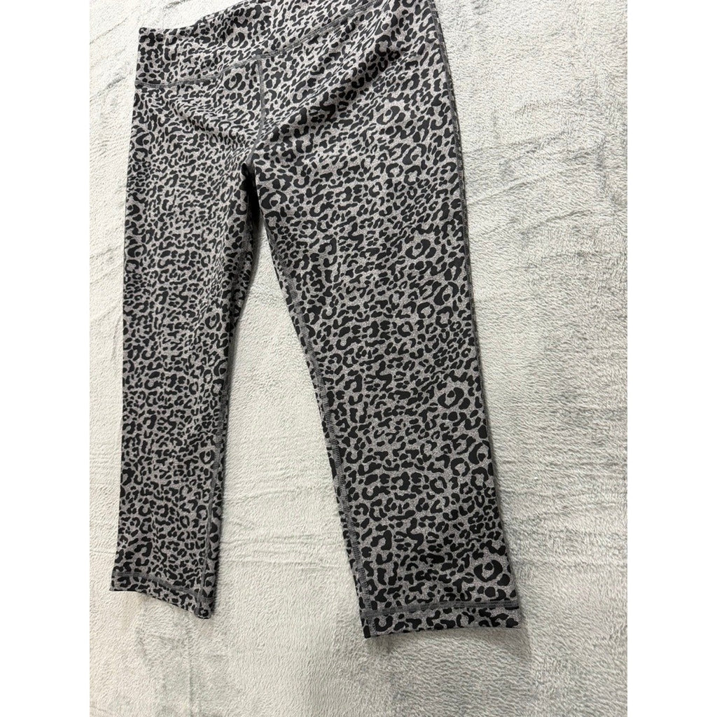 Vogo Athletica Womens XL Grey Leopard Print High Rise Capri Leggings Stretch