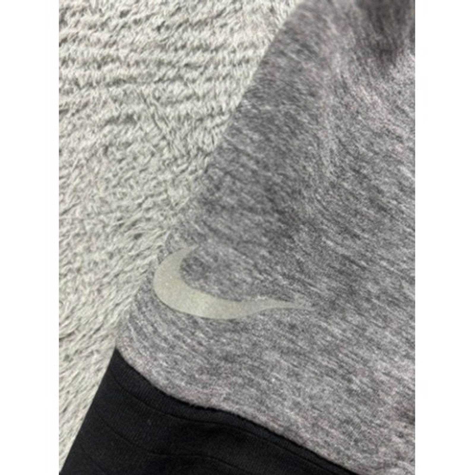 Nike S Gray Black Womens Running Division Therma-FIT Pullover Athleisure Casual