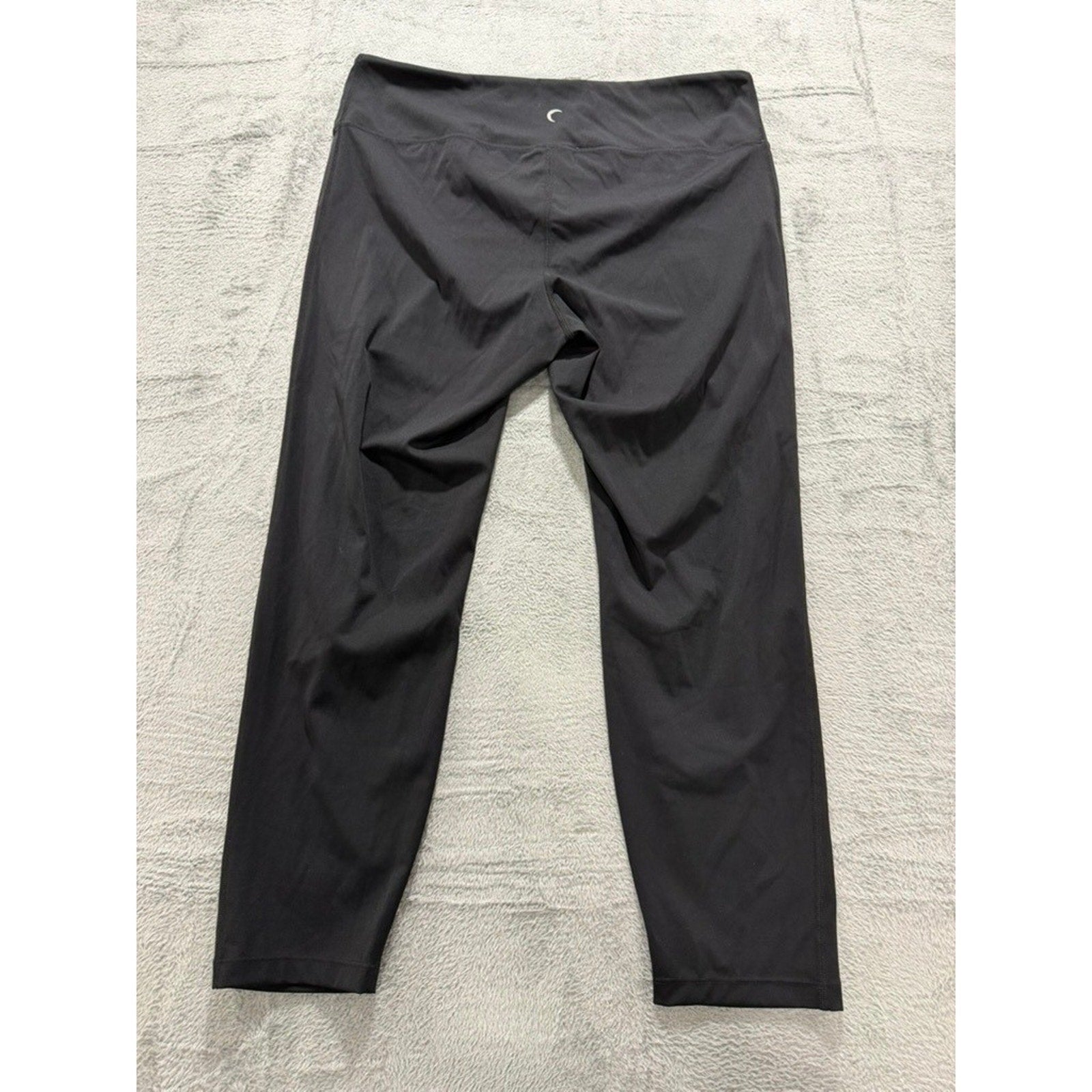 Zyia Active Black Laser Cut Distressed Cropped Leggings Plus 16-18 High Rise