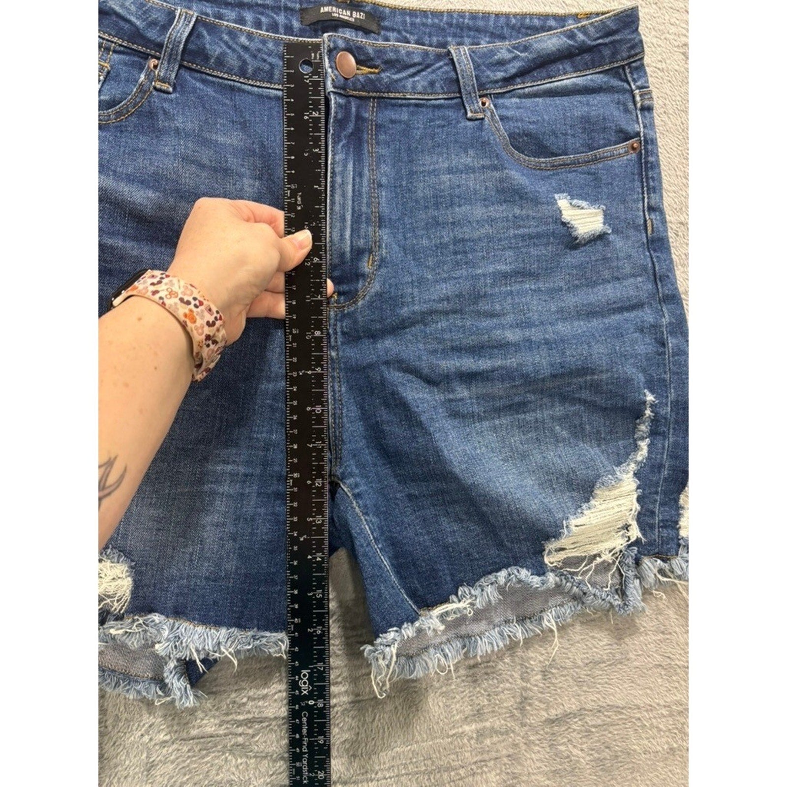 American Bazi Plus 2X Dark Wash Distressed Denim Shorts Frayed Hem Stretch
