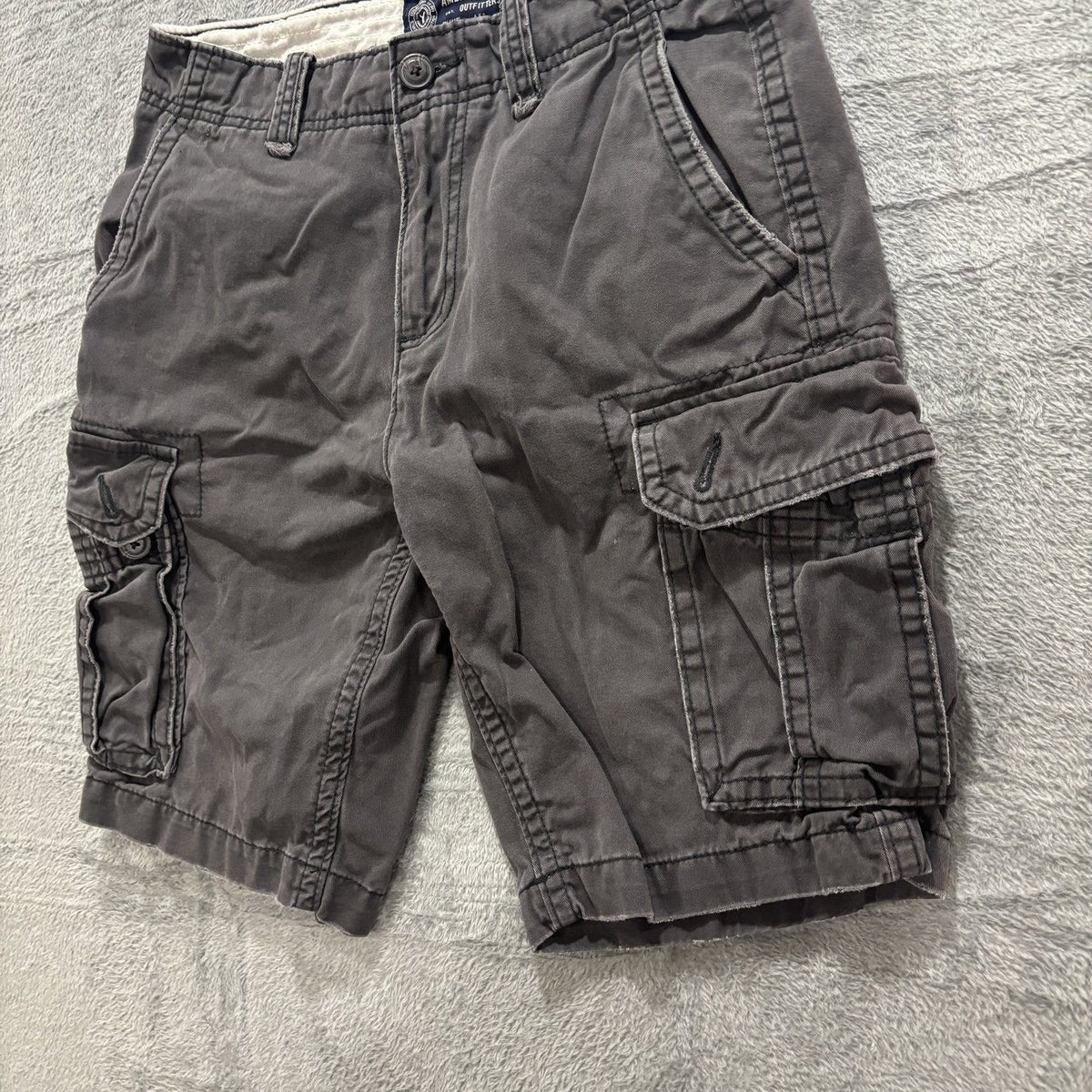 American Eagle Mens 26 Gray Cargo Shorts Faded Casual Utility Summer