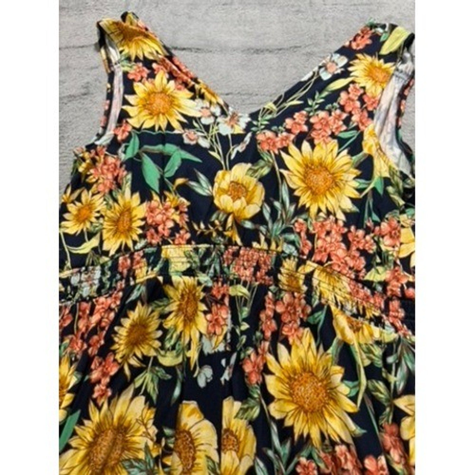 Maurices 24/7 Sunflower Floral Romper Sleeveless Smocked Waist Plus 1X NWT Boho