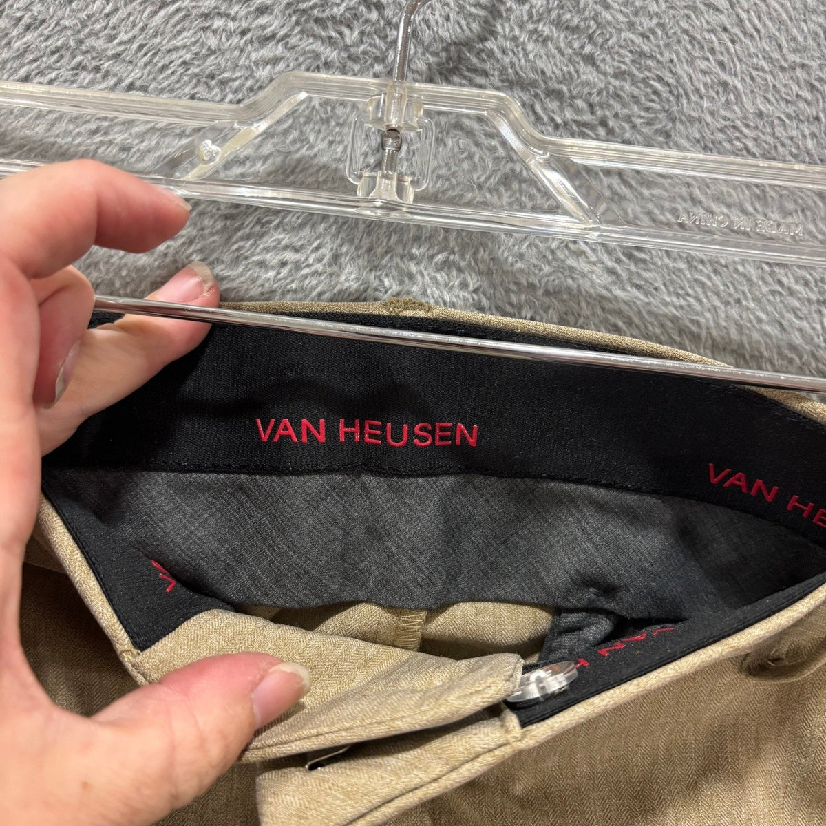 Van Heusen Mens 34x34 Tan Herringbone Slim Fit Flex Dress Pants Flat Front Chino