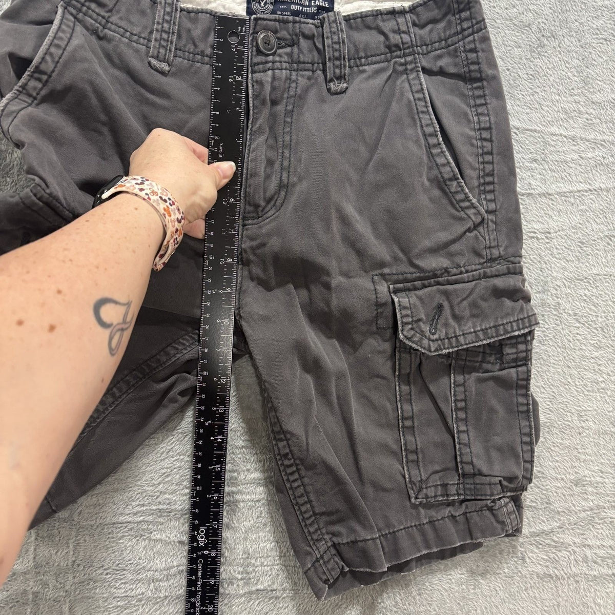 American Eagle Mens 26 Gray Cargo Shorts Faded Casual Utility Summer