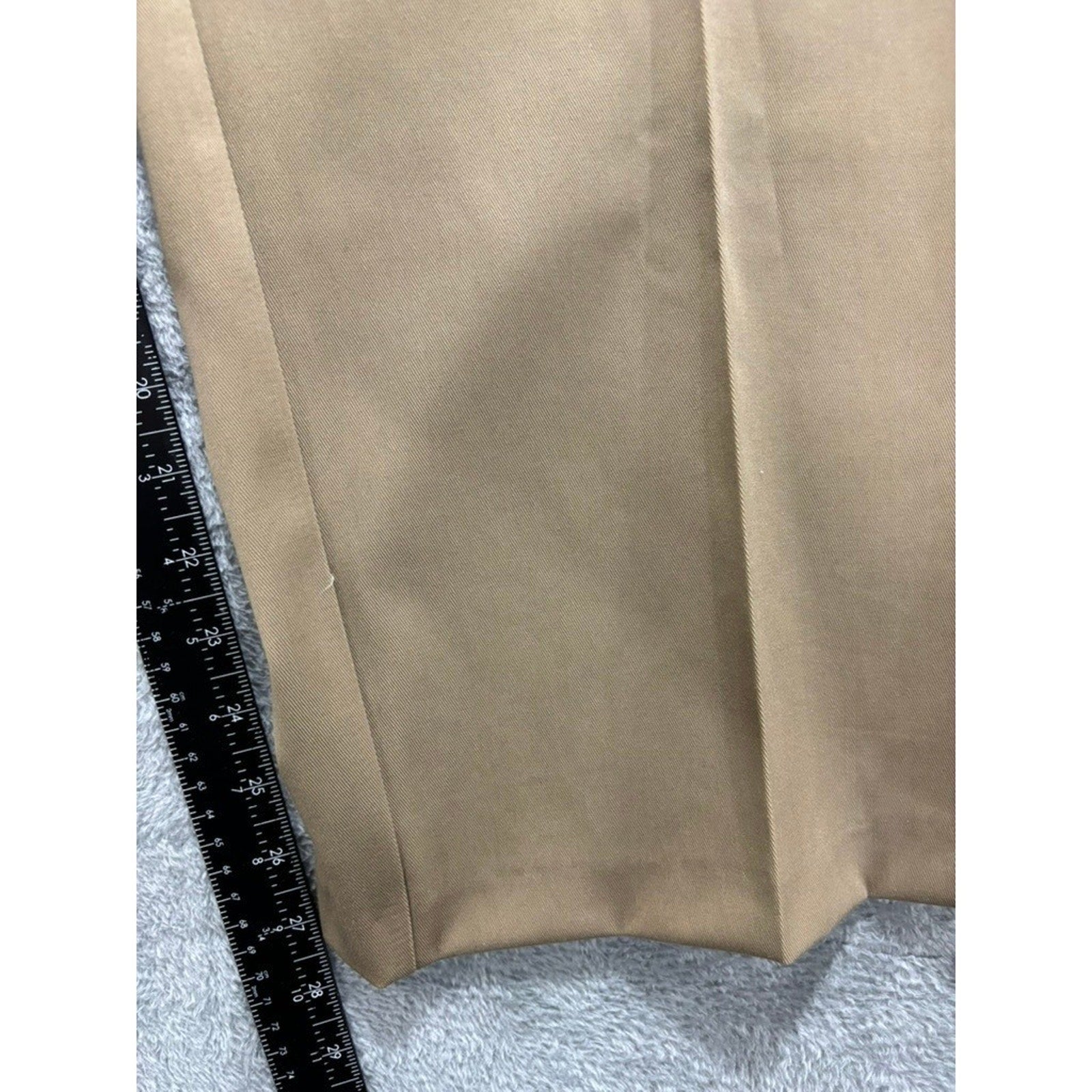 Haggar Khaki Pants Mens 42x29 Classic Fit No Iron Flat Front Dress Chino