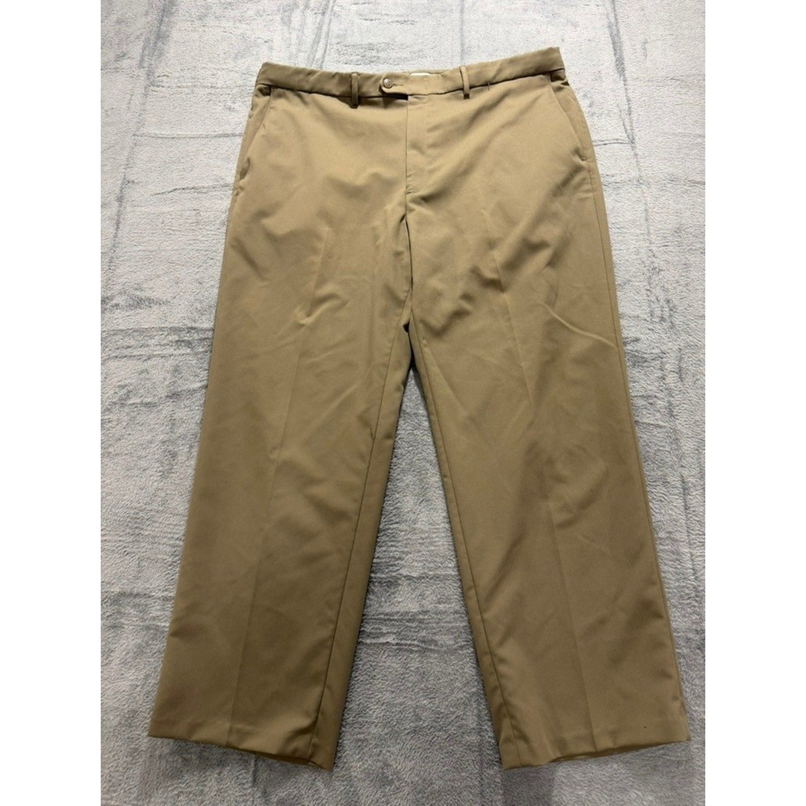 Haggar Dress Pants Mens 42x30 Khaki Classic Fit Flat Front Office Casual