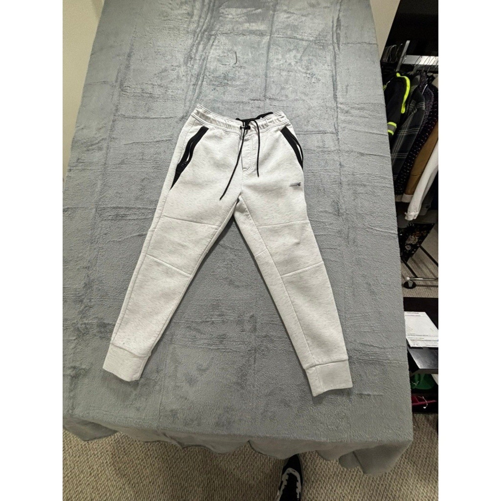 American Eagle M Gray Jogger Sweatpants Athleisure Casual Womens