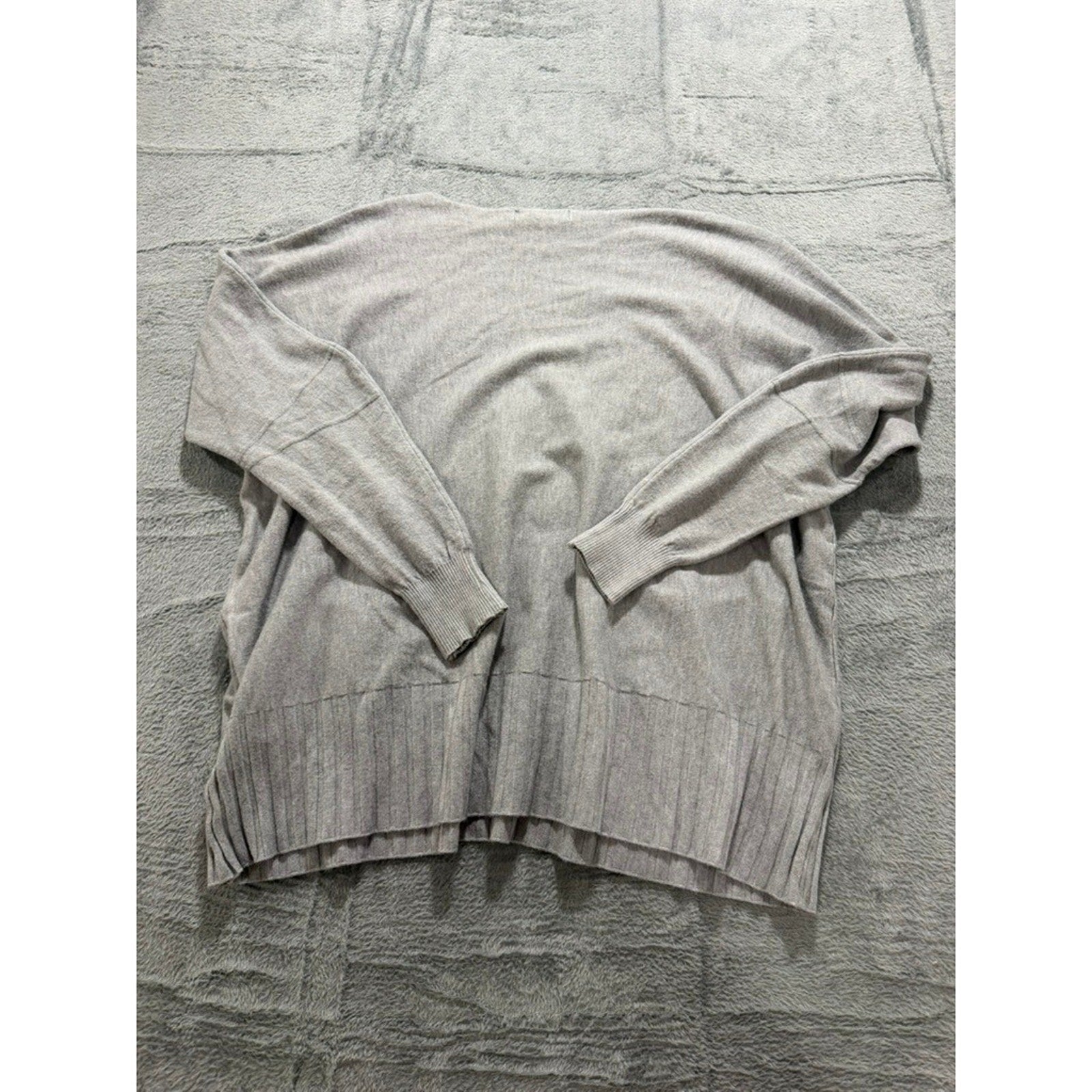 Womens Sweater Medium Beige Soft Knit Dolman Sleeve Pocket Relaxed Fit