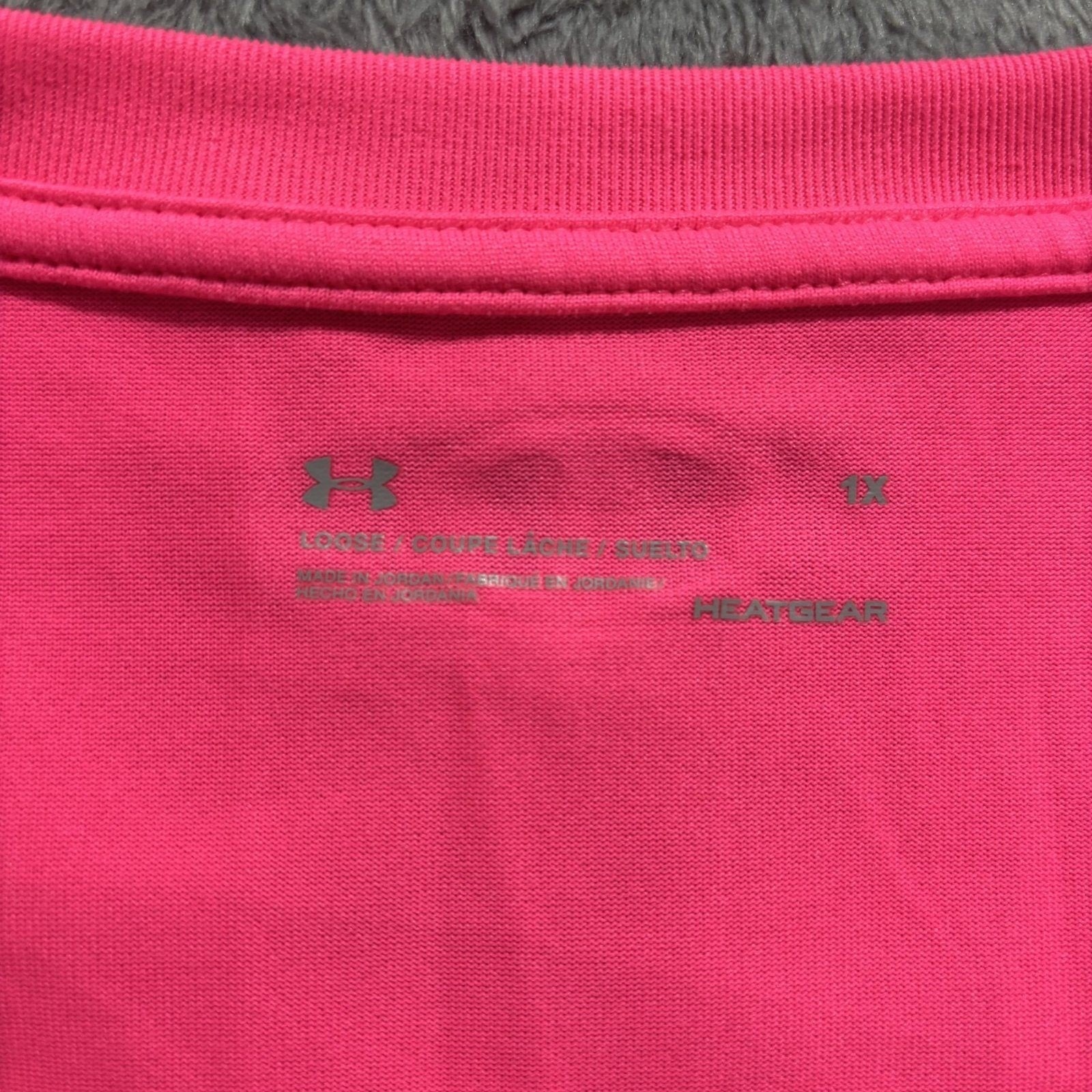 Under Armour Womens 1X Pink Gray V-Neck T-Shirt Lot 2 HeatGear Athleisure Gym