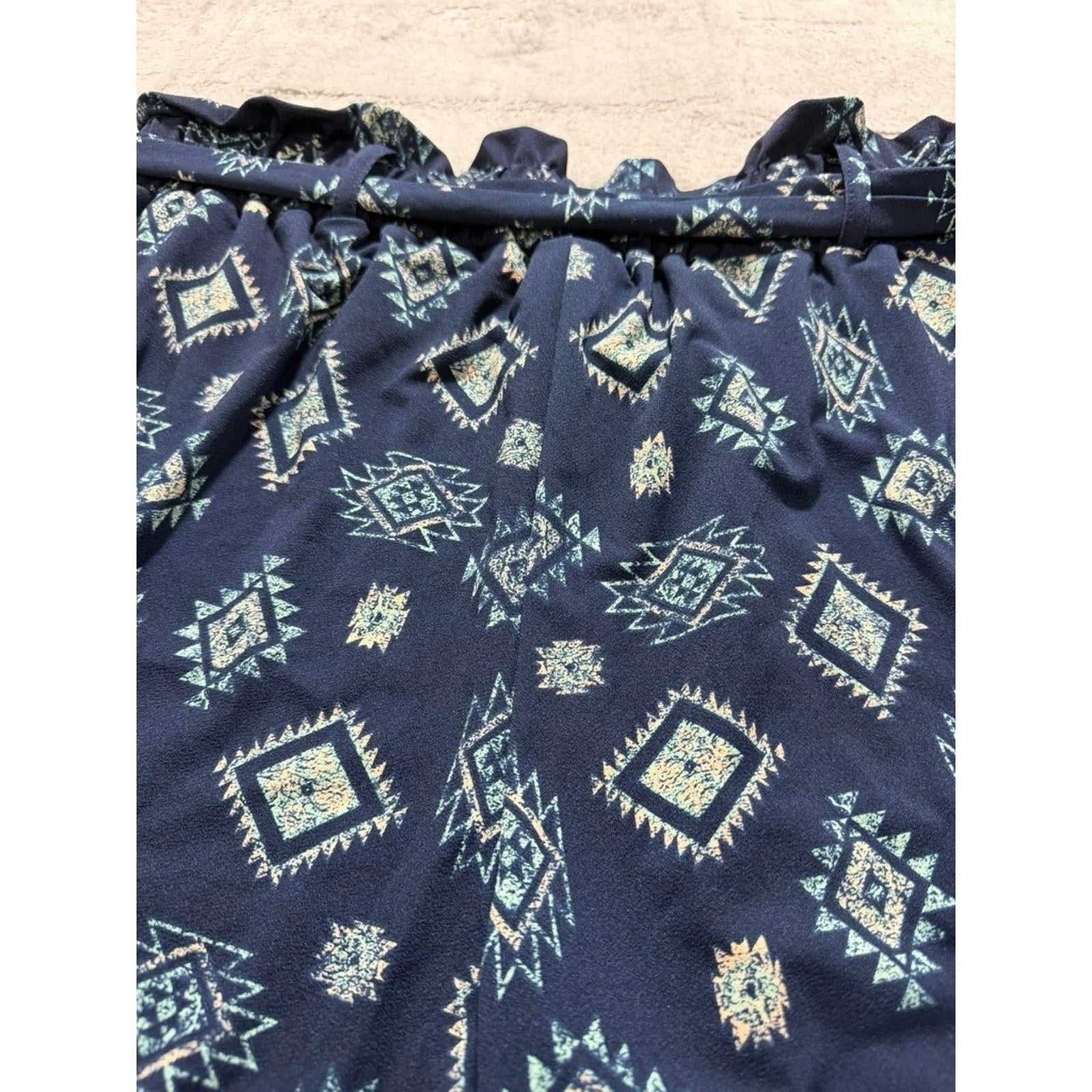 LuLaRoe Ella Shorts Womens Navy Geometric Southwestern Paperbag Waist Large NWT