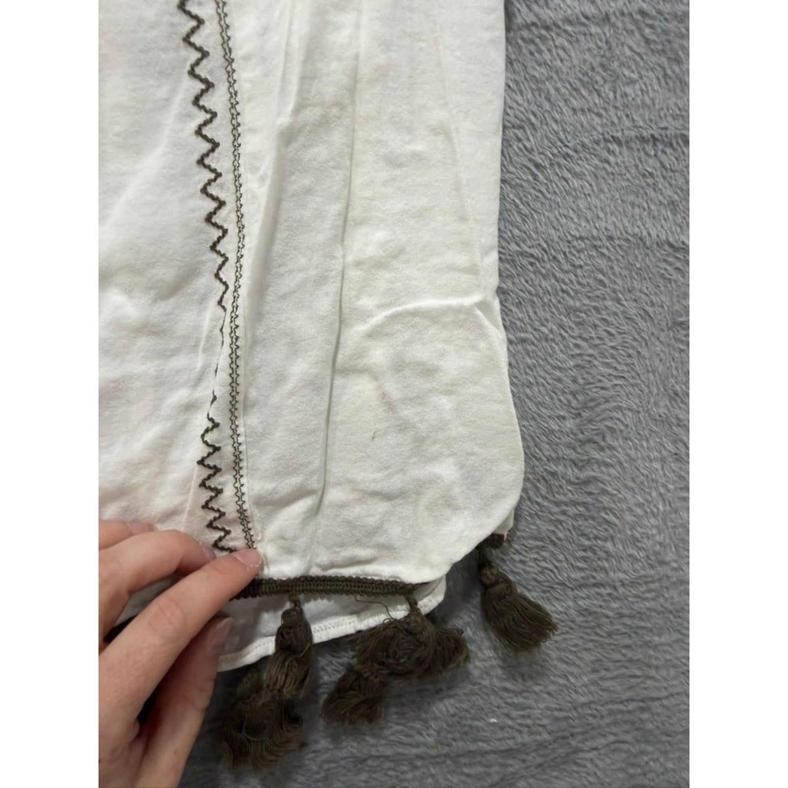 LOFT Outlet Women White Embroidered Tassel Boho Sleeveless Top Olive Green L