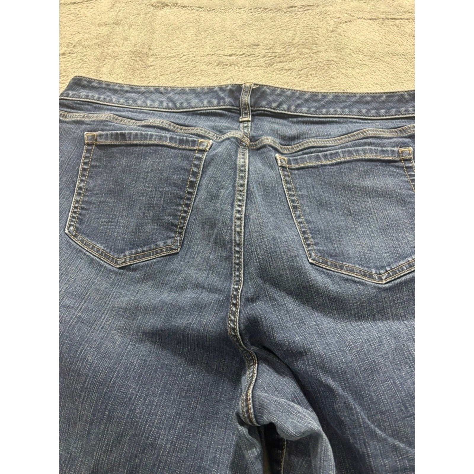 Torrid Womens Size 20 Bermuda Denim Shorts Medium Wash Blue Stretch Plus Size