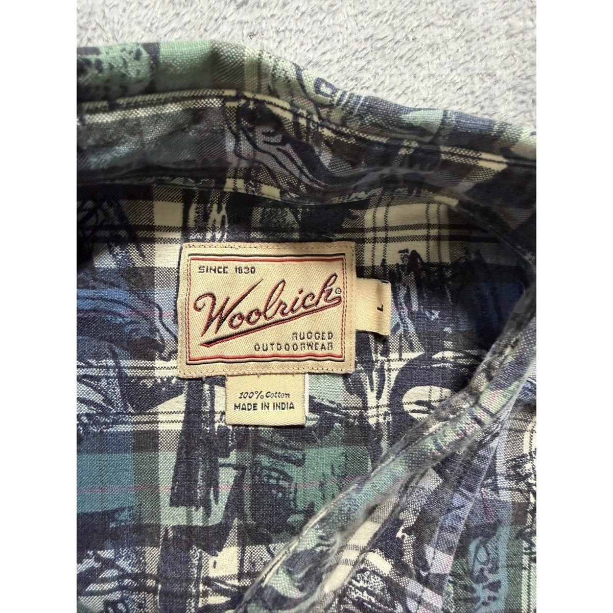 Woolrich Mens Large Blue Green Plaid Fishing Graphic Short Sleeve Button Shirt