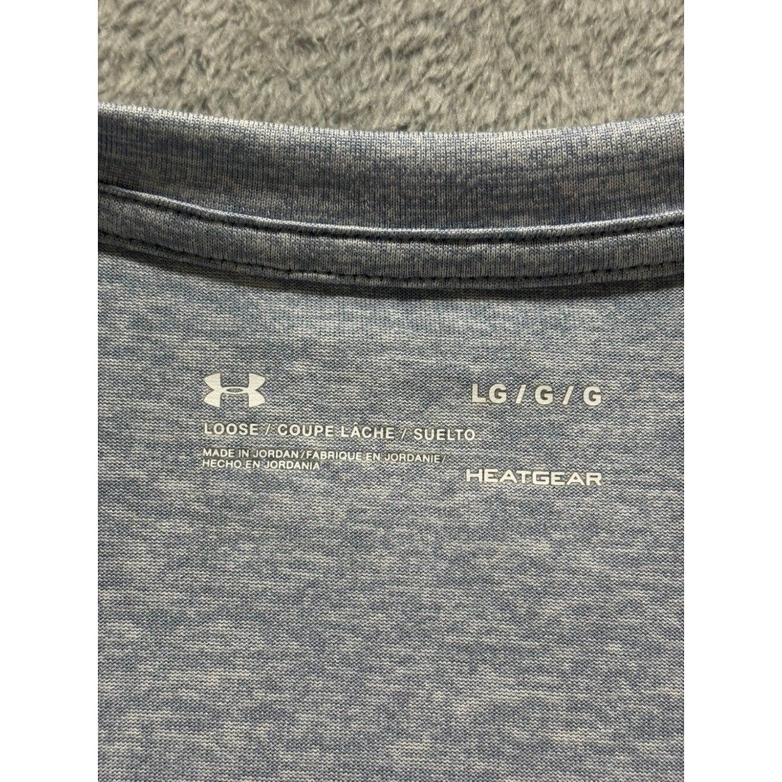 Under Armour Womens L Gray V-Neck Short Sleeve T-Shirt Athleisure Casual