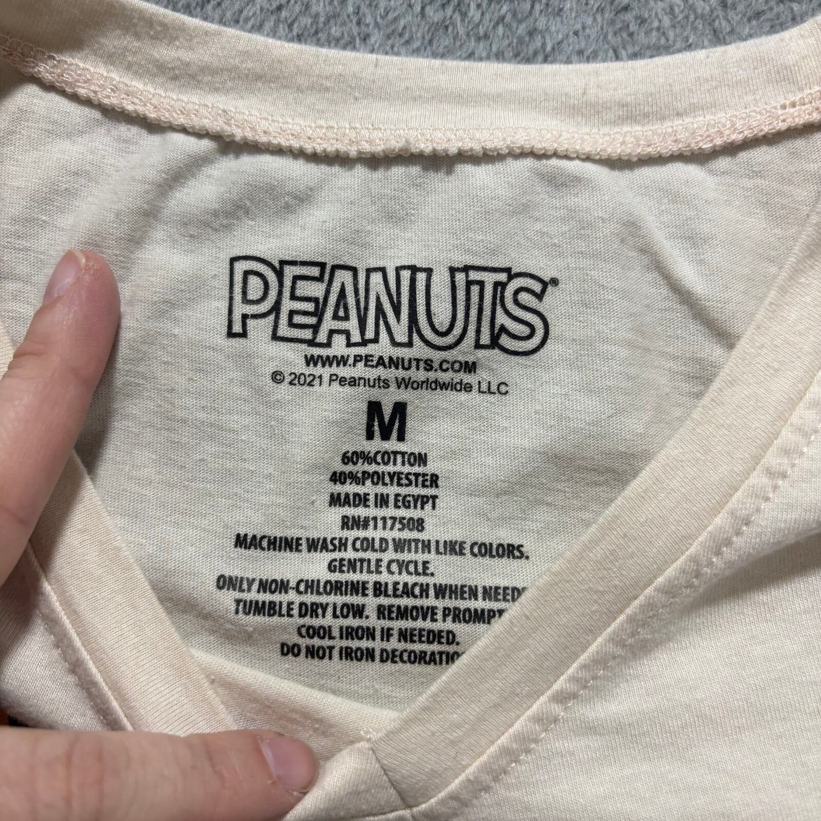 Peanuts M Cream Womens Snoopy I'd Rather Be In Bed Graphic T-Shirt Cozy Vintage