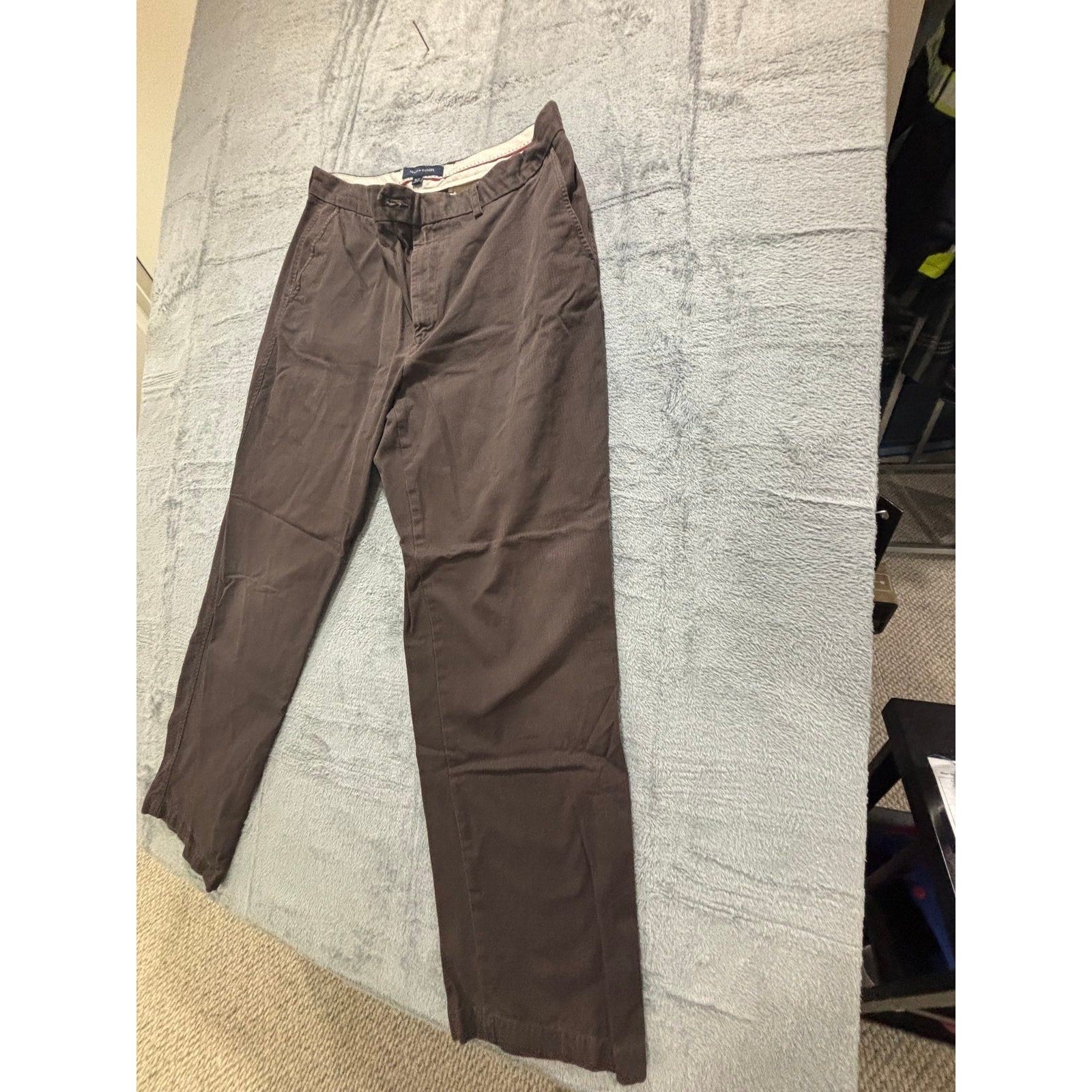 Tommy Hilfiger 36/32 Brown Chino Pants Mens Straight Fit Casual Preppy