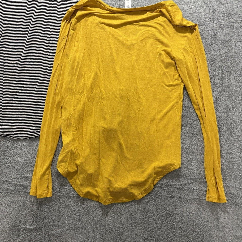 Old Navy Womens M Mustard & Striped Long Sleeve Tee 2pc Bundle Casual