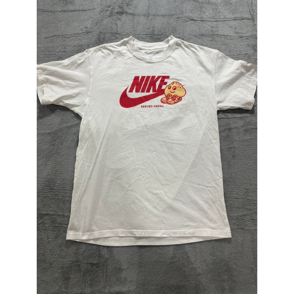 Nike S White Sole Food Served Fresh Dumpling Graphic T-Shirt Womens Vintage