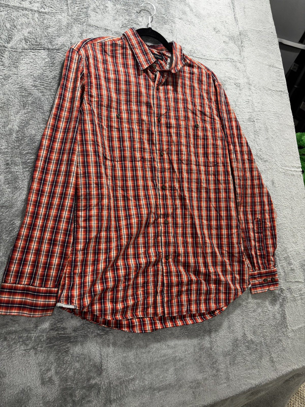 Banana Republic Mens 16-16 1/2 L Red Plaid Long Sleeve Button Up Dress Shirt