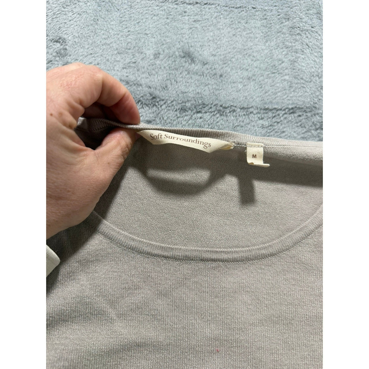 Soft Surroundings Taupe Pearl Embellished Scoop Neck Knit Sweater Top 2EU91 Mens