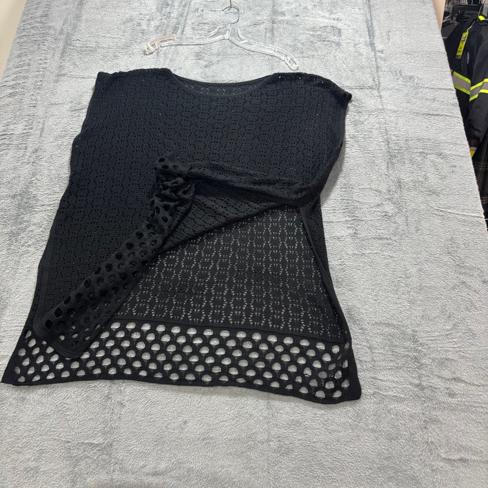 Womens XL Black Crochet Knit Sleeveless Sweater Vest Top Open Weave Boho