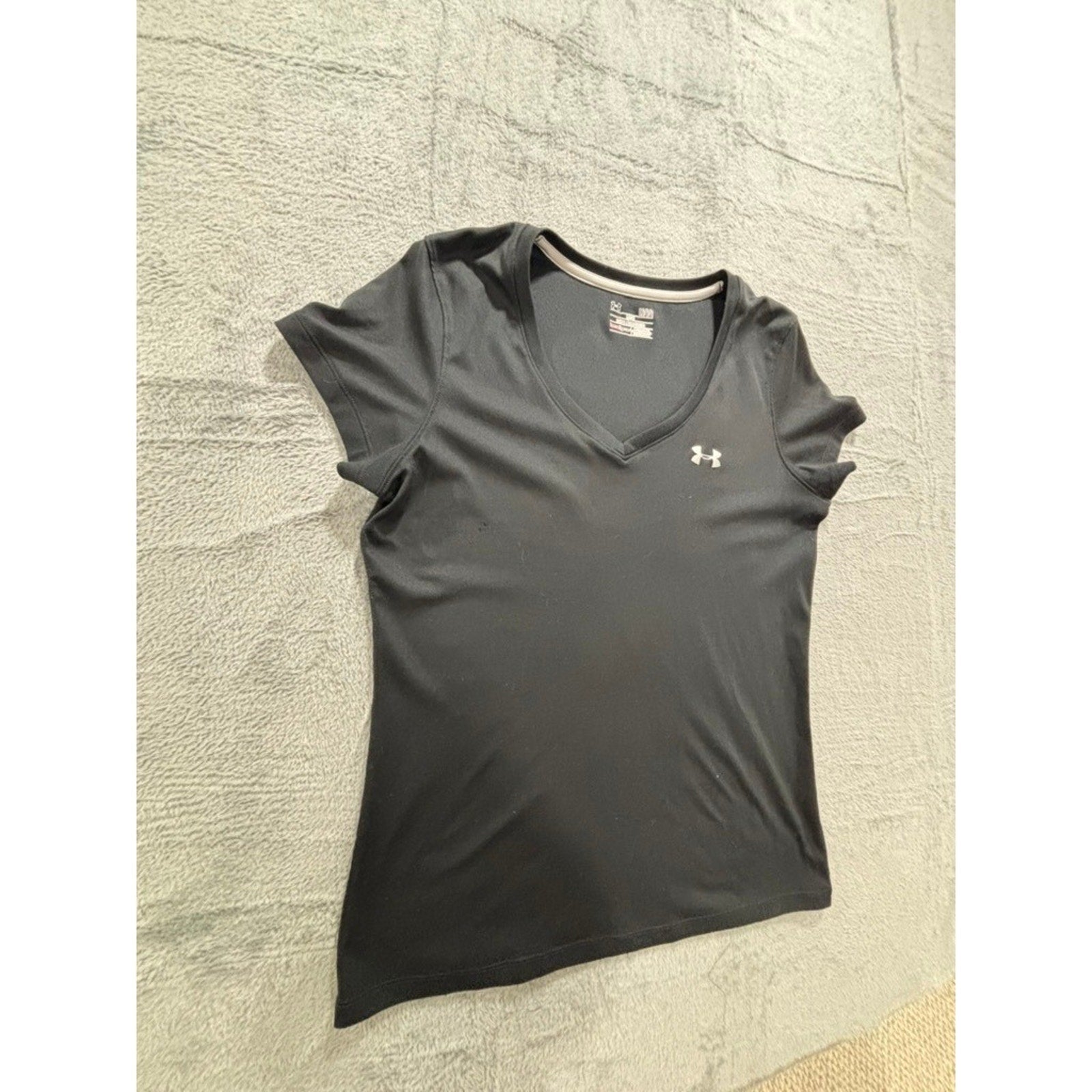 Under Armour Womens LG Black HeatGear V-Neck Loose Fit T-Shirt Athleisure Sporty