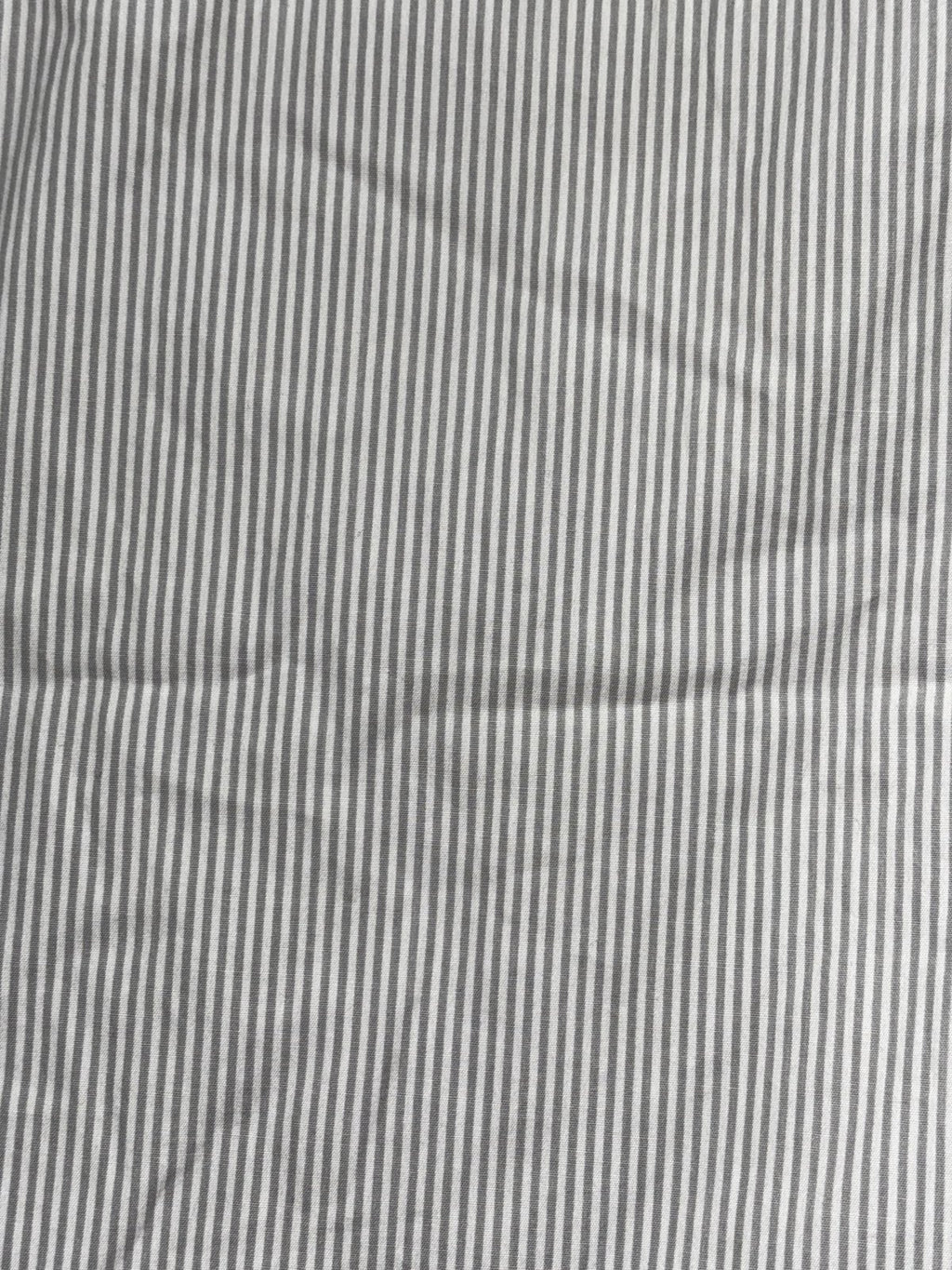 Banana Republic Mens L 16-16 1/2 Gray Striped Long Sleeve Button Up Dress Shirt