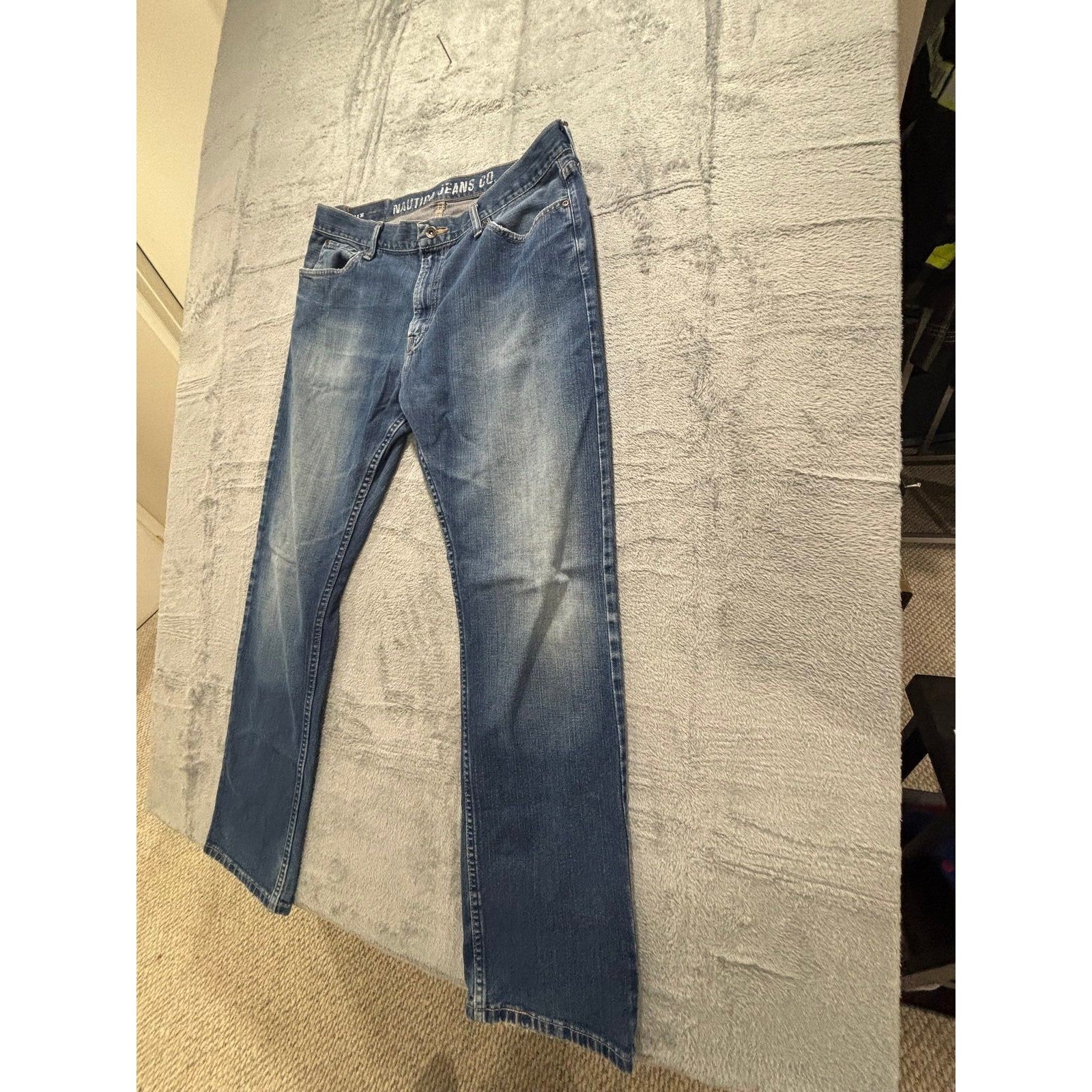 Nautica Jeans Co 36x32 Blue Straight Leg Denim Jeans Mens Casual Classic