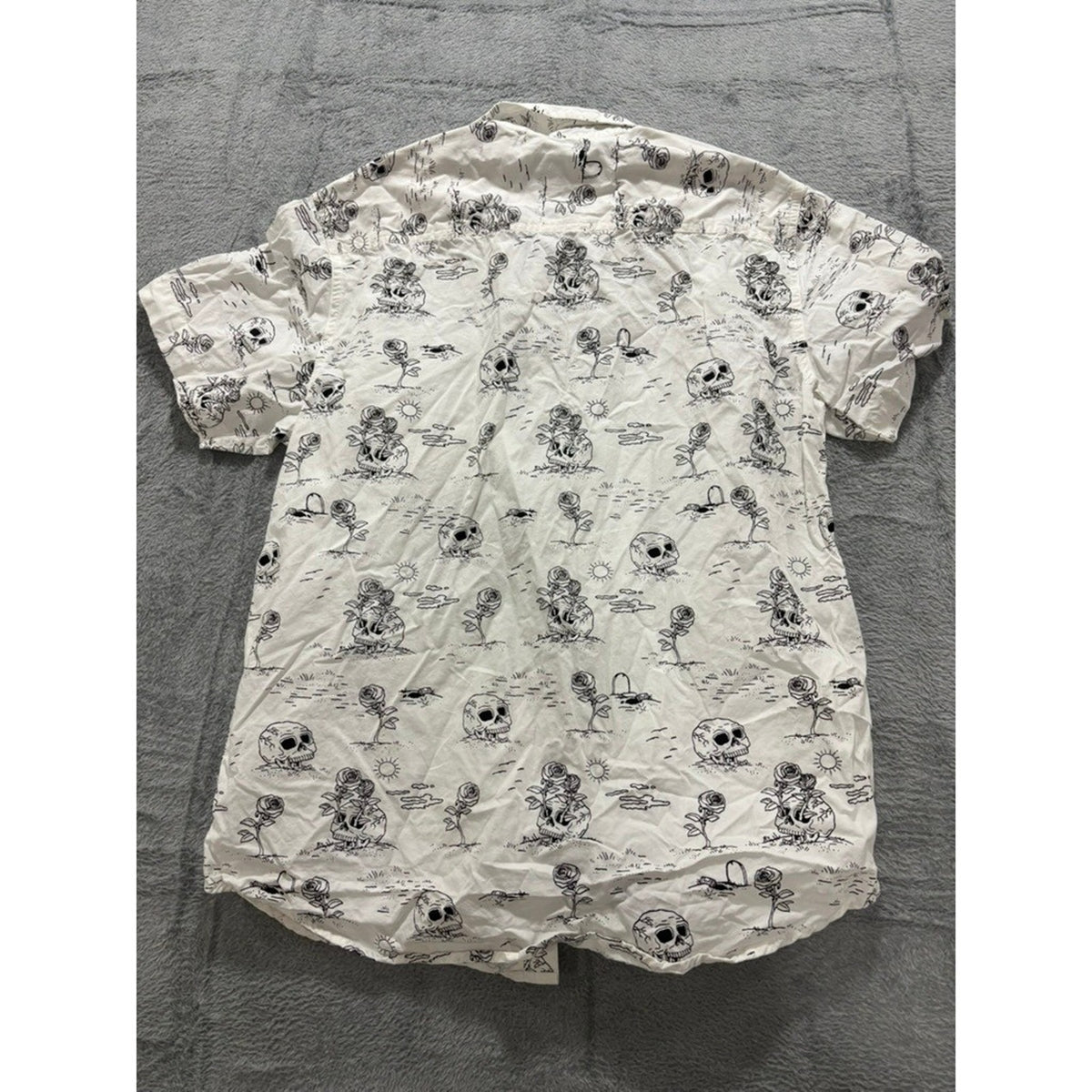 Eighty Eight Button Up Shirt Men Medium White Skull Print Cotton Short Sleeve