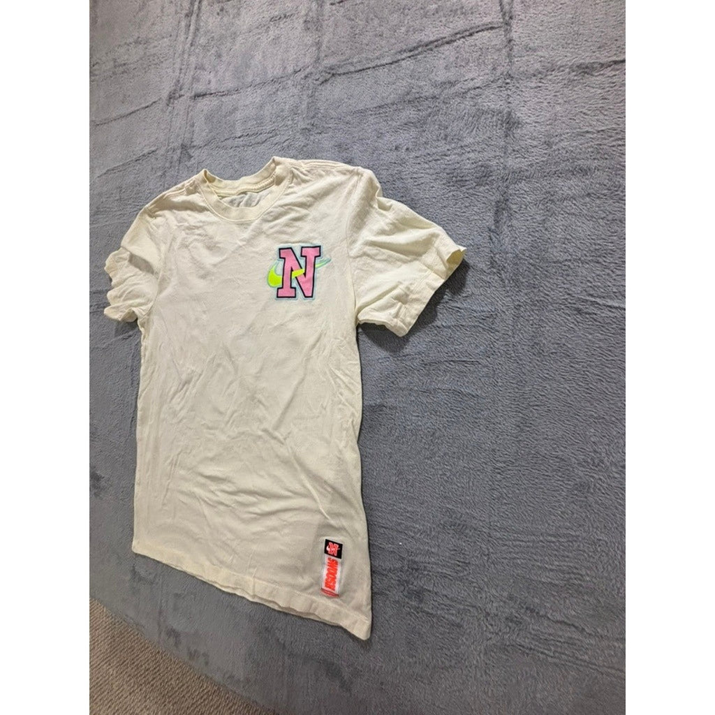 Nike S Cream Graphic T-Shirt Womens Athleisure Casual Short Sleeve Tee