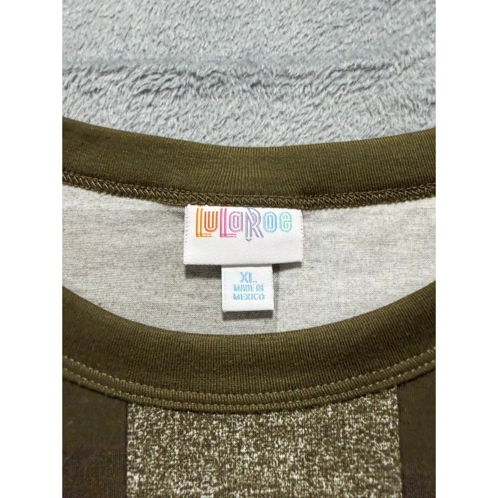 LuLaRoe XL Womens FALLelujah Graphic Tee Olive Green Buffalo Plaid Cozy Fall