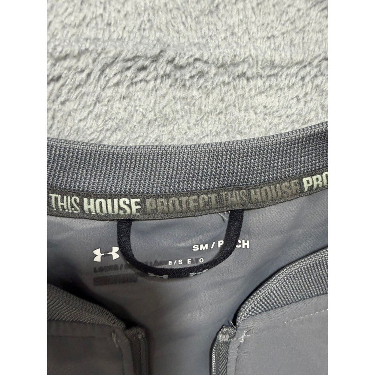 Under Armour Mens Grey Quarter Zip Windbreaker Jacket Small Loose Fit Activewear