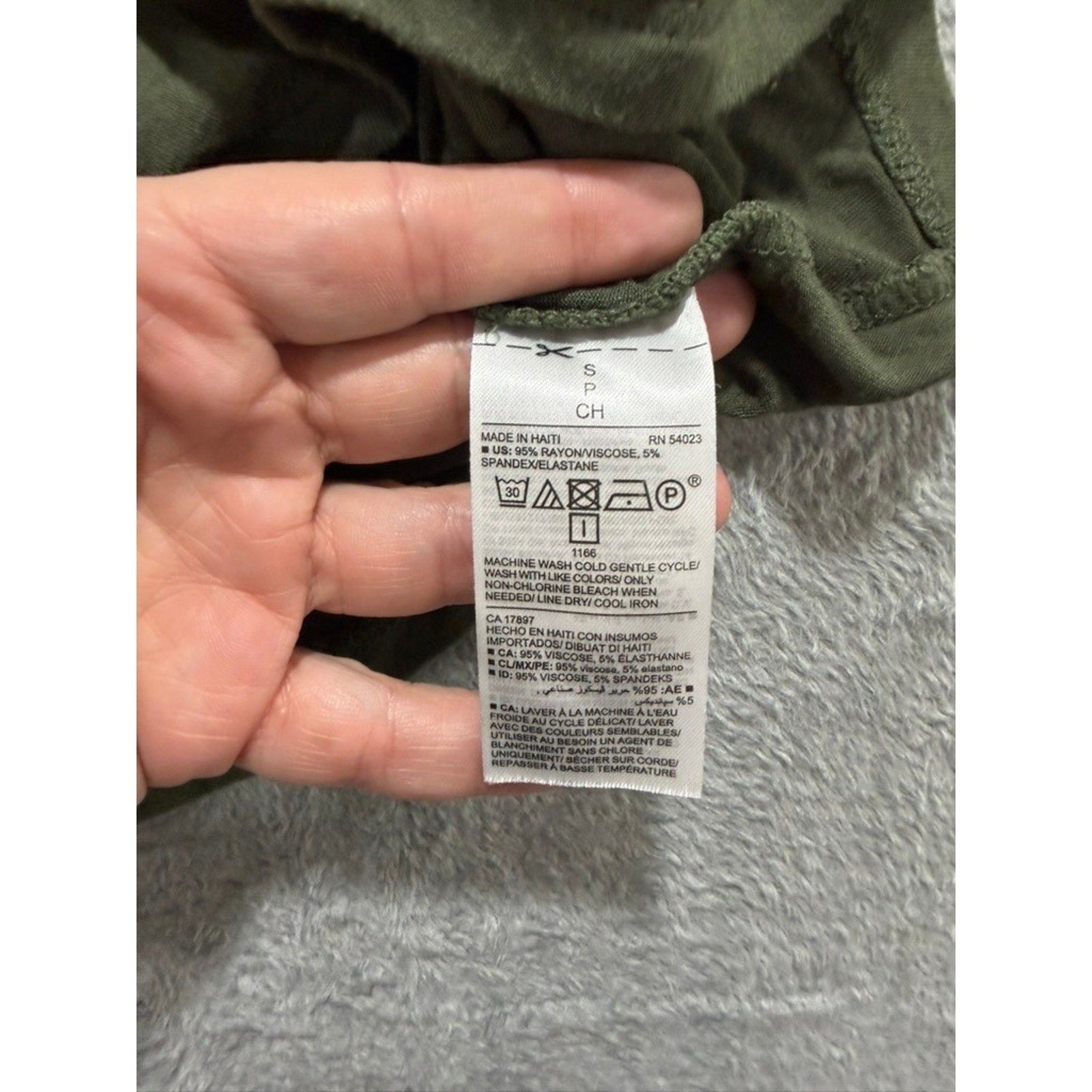 Old Navy Luxe Women Short Sleeve Crew Neck T-Shirt Olive Green Curved Hem Small