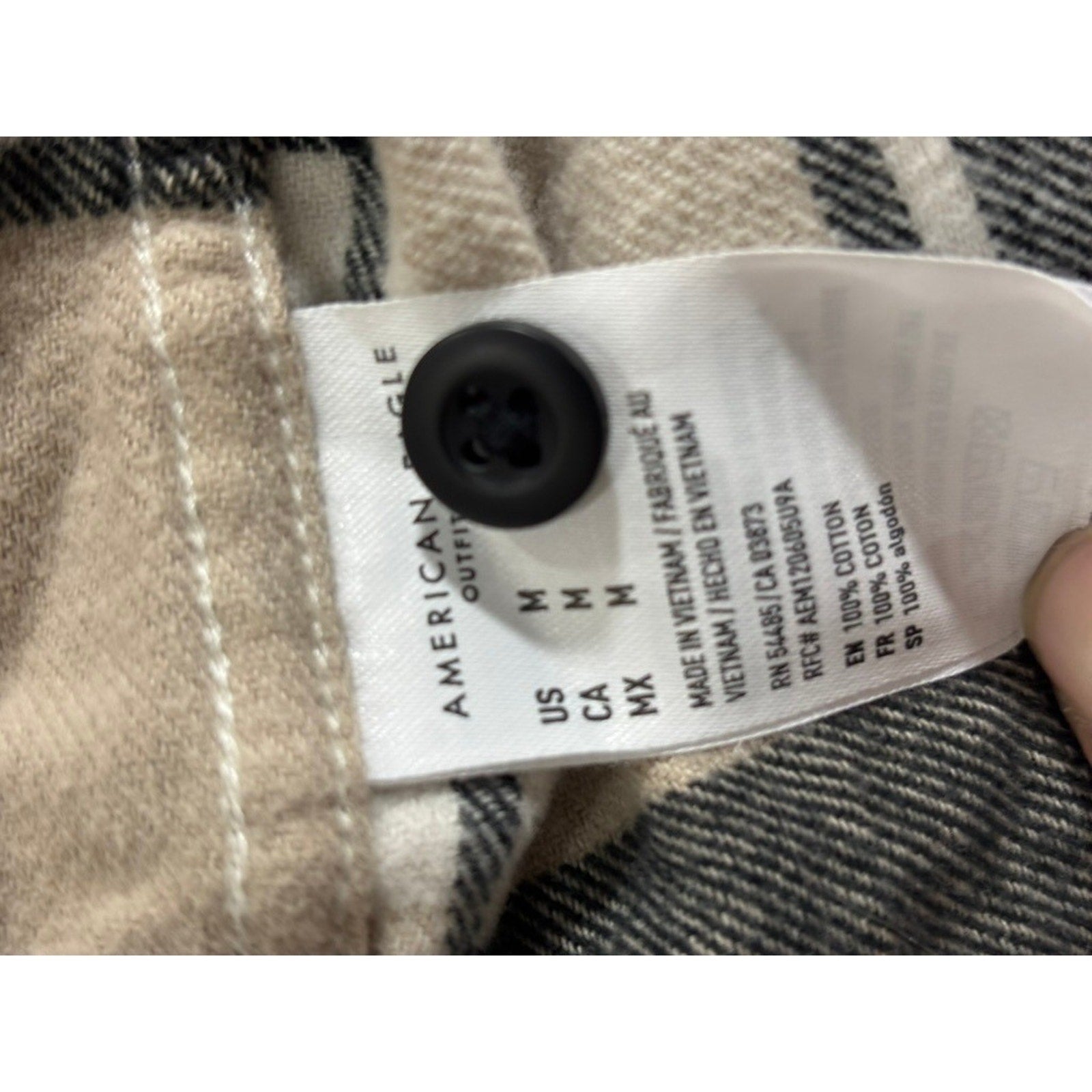 American Eagle M Beige Black Flannel Button Down Shirt Womens Vintage Casual