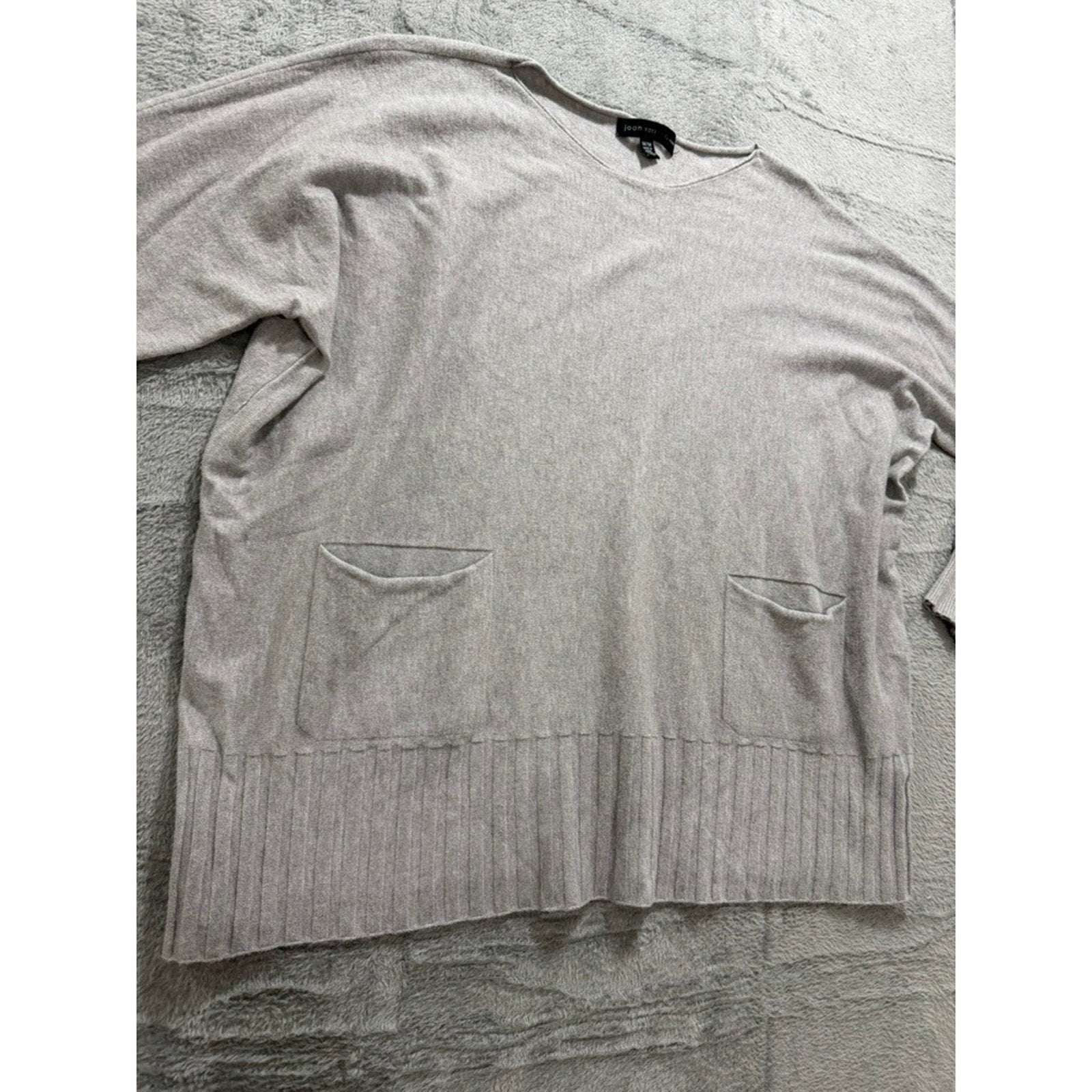 Womens Sweater Medium Beige Soft Knit Dolman Sleeve Pocket Relaxed Fit