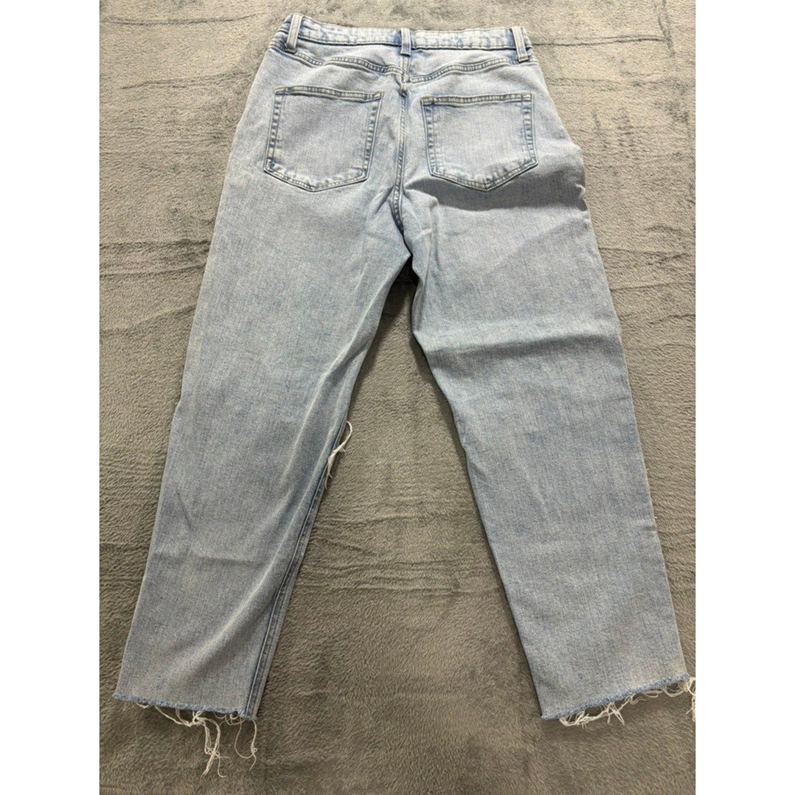 Wild Fable Super High Rise Mom Jeans Womens 8 Light Wash Distressed Raw Hem