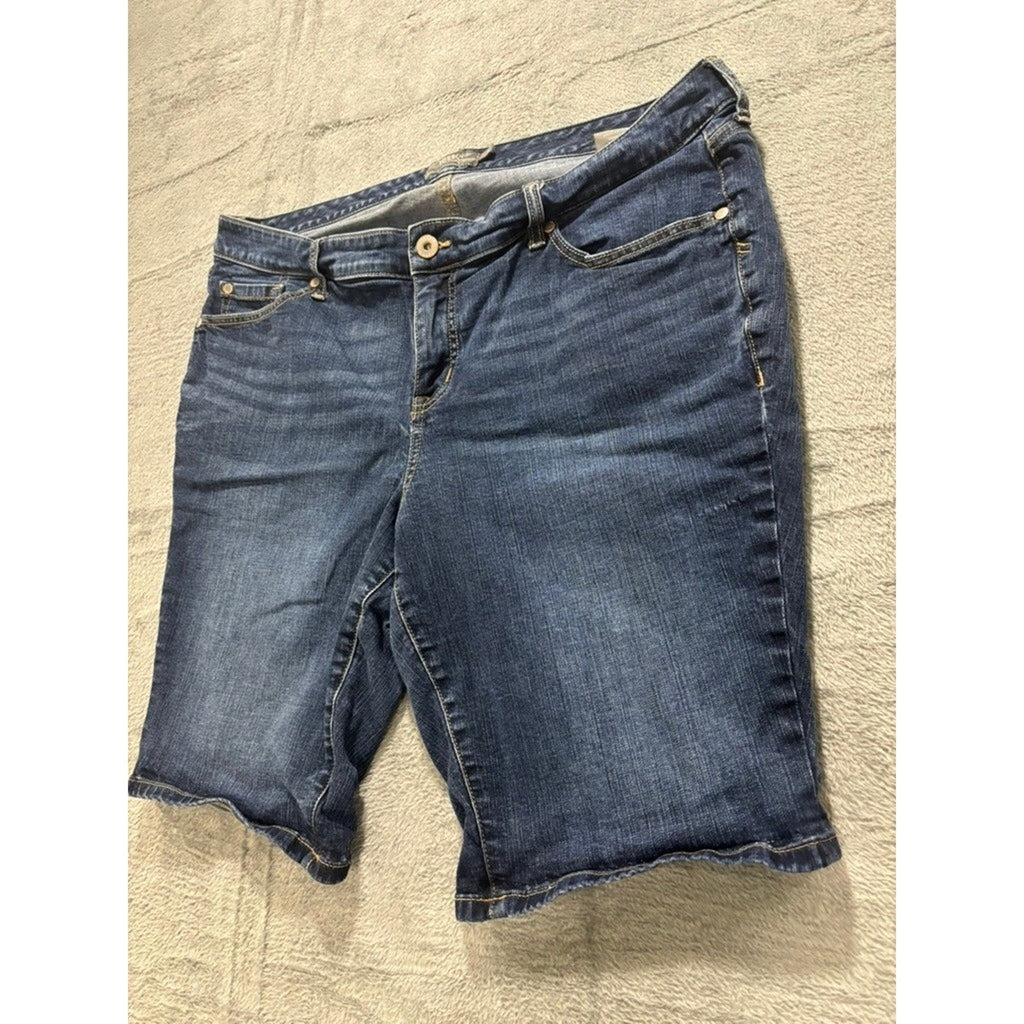 Torrid Womens Size 20 Bermuda Denim Shorts Medium Wash Blue Stretch Plus Size