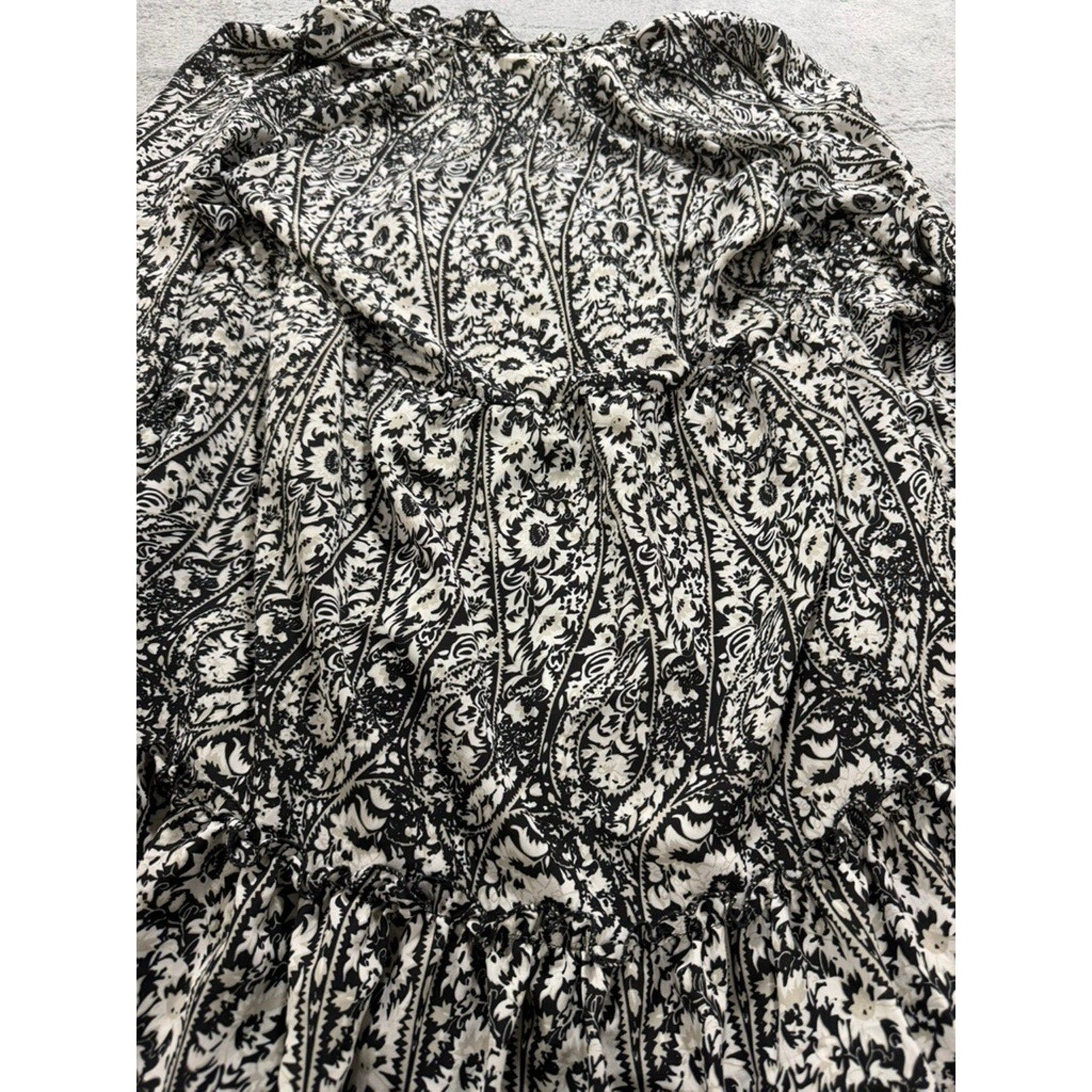 Made with Love Black White Paisley Floral Tiered Mini Dress Ruffle Neck LD3944 M