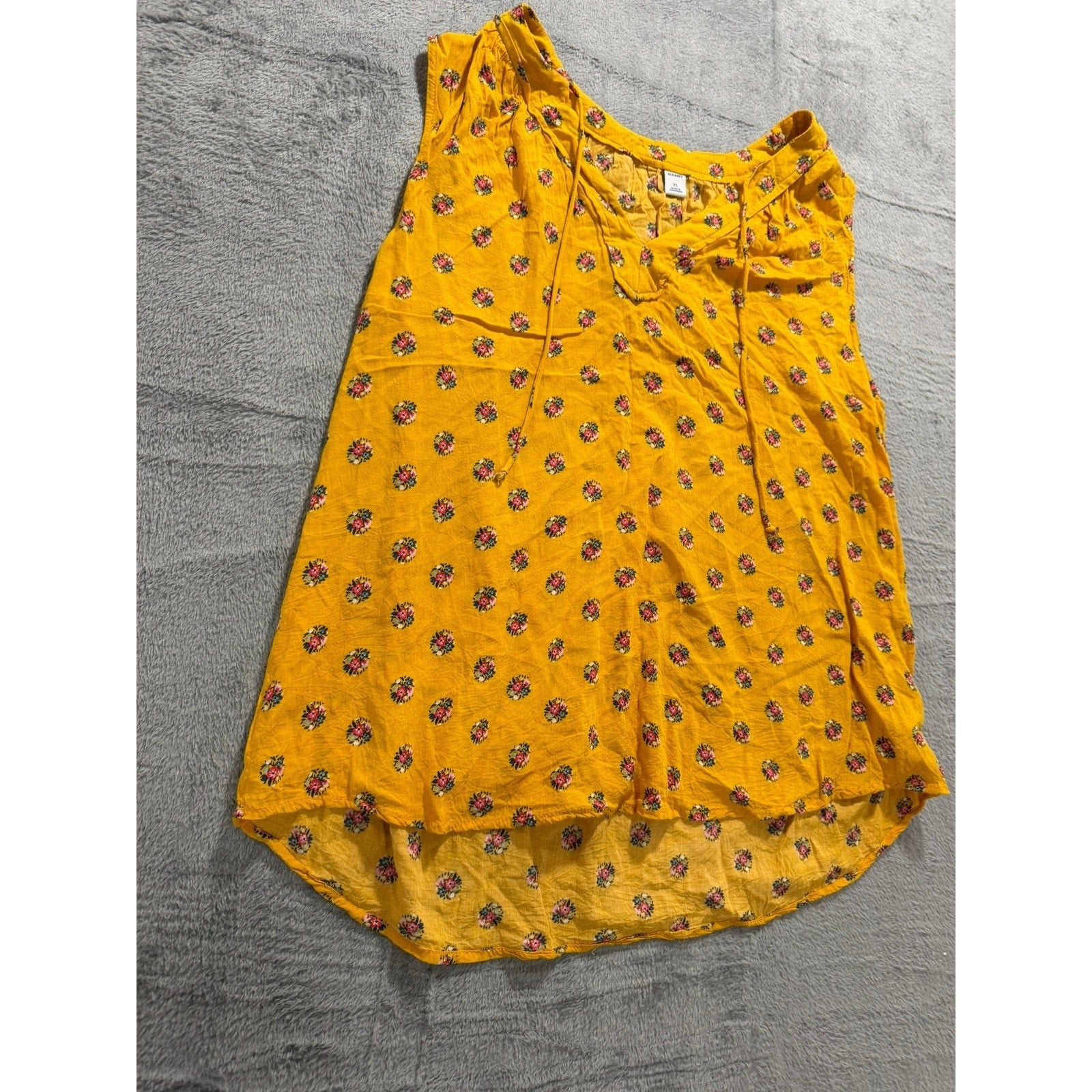 Old Navy Womens XL Mustard Yellow Floral Split Neck Tie Sleeveless Blouse Top
