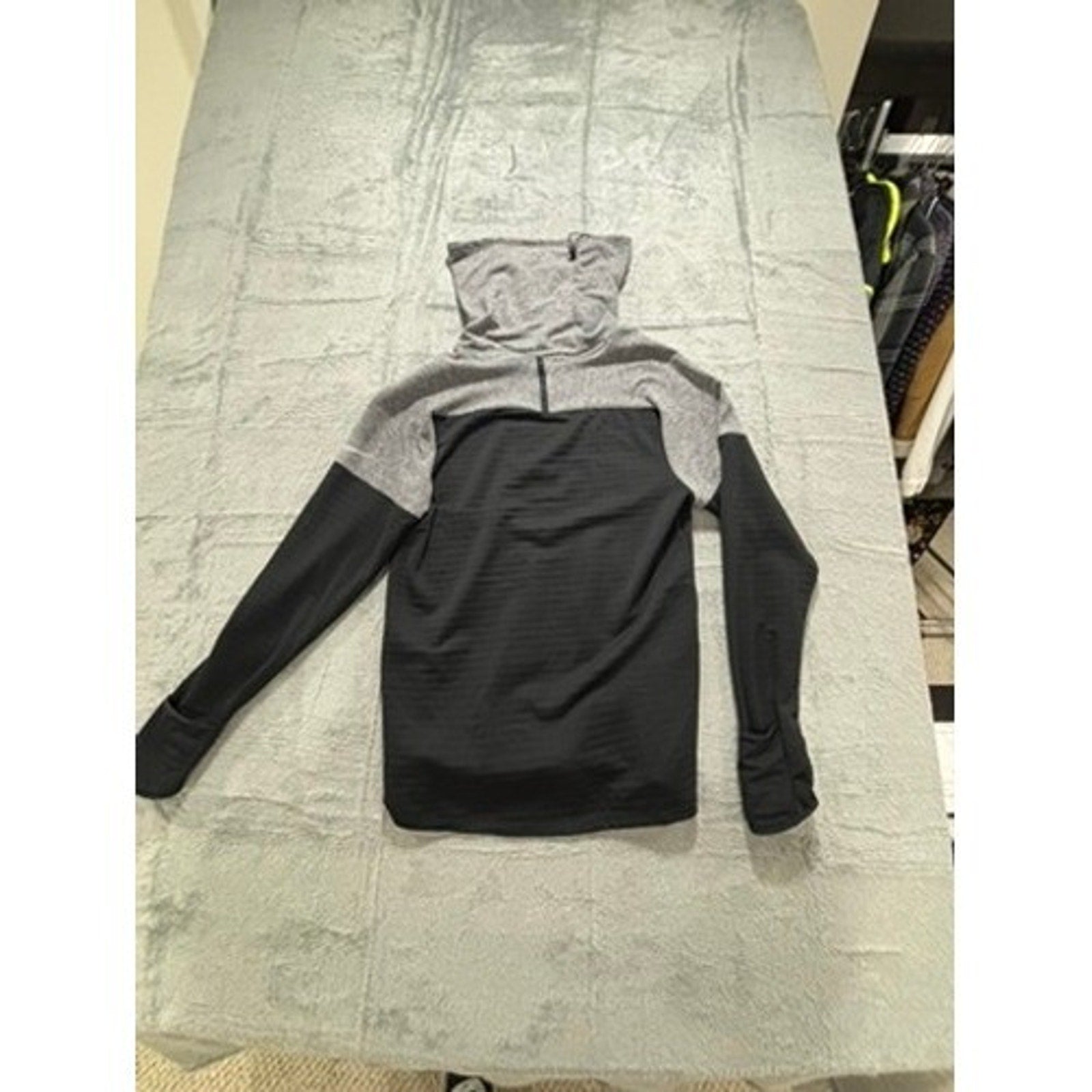 Nike S Gray Black Womens Running Division Therma-FIT Pullover Athleisure Casual