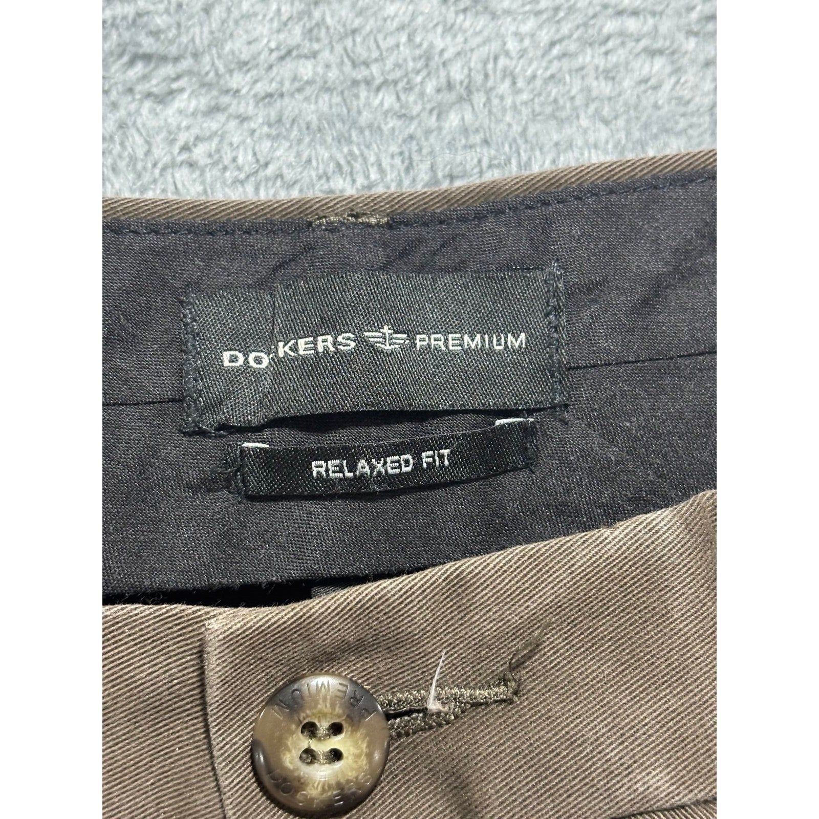 Dockers Premium 36x31 Brown Chino Pant Relaxed Fit Mens Casual Preppy Flat Front