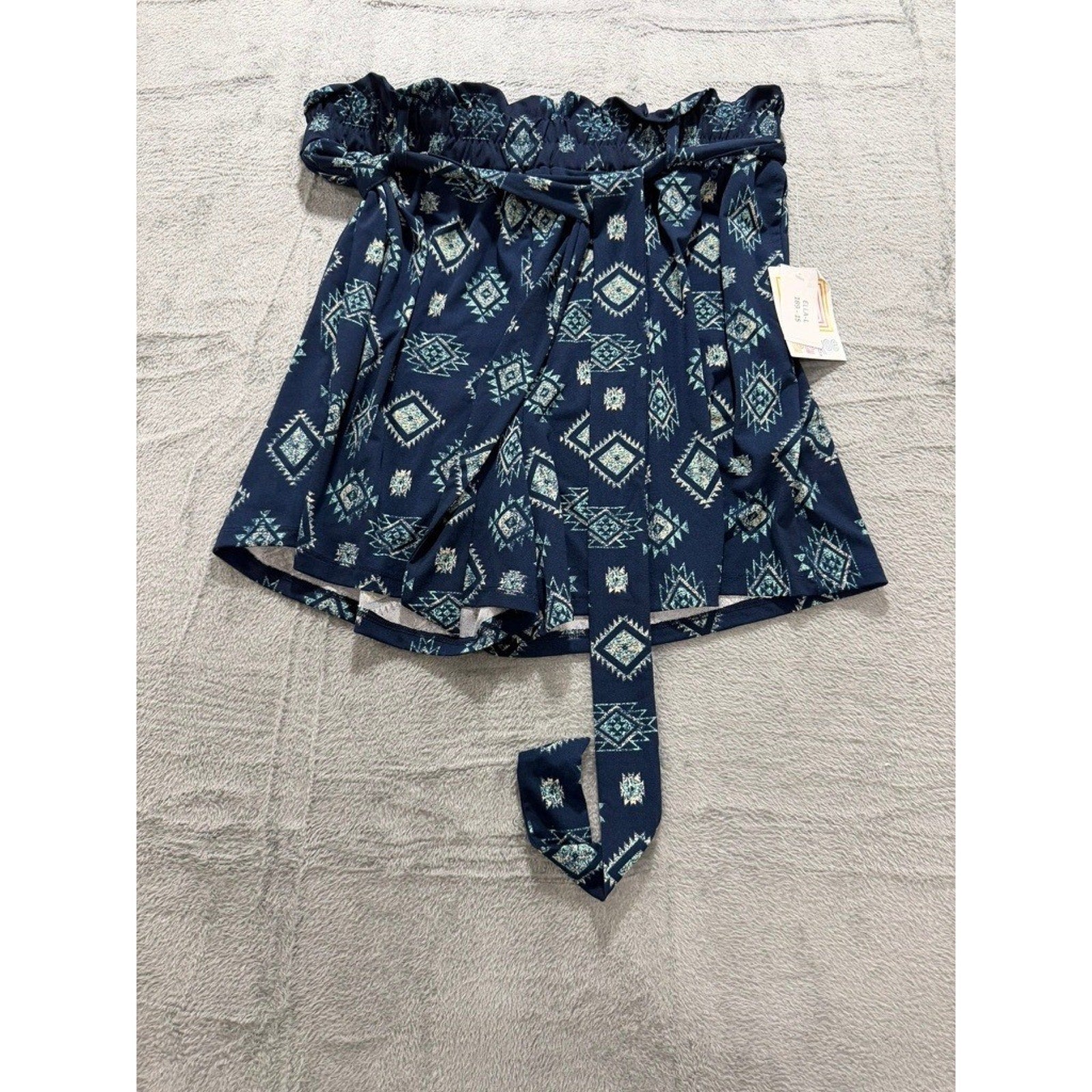 LuLaRoe Ella Shorts Womens Navy Geometric Southwestern Paperbag Waist Large NWT