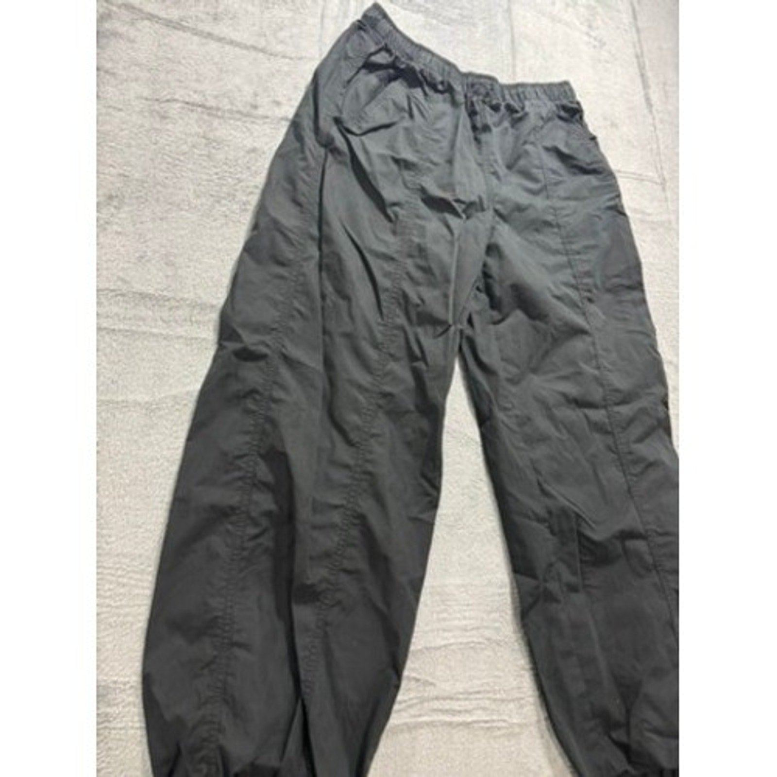 Aritzia TNA Parachute Pants Baggy Joggers Charcoal Grey Elastic Waist Inseam 28