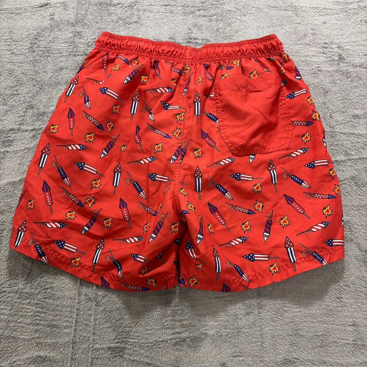Way To Celebrate! M Red Fireworks Patriotic Swim Trunks Vintage Casual