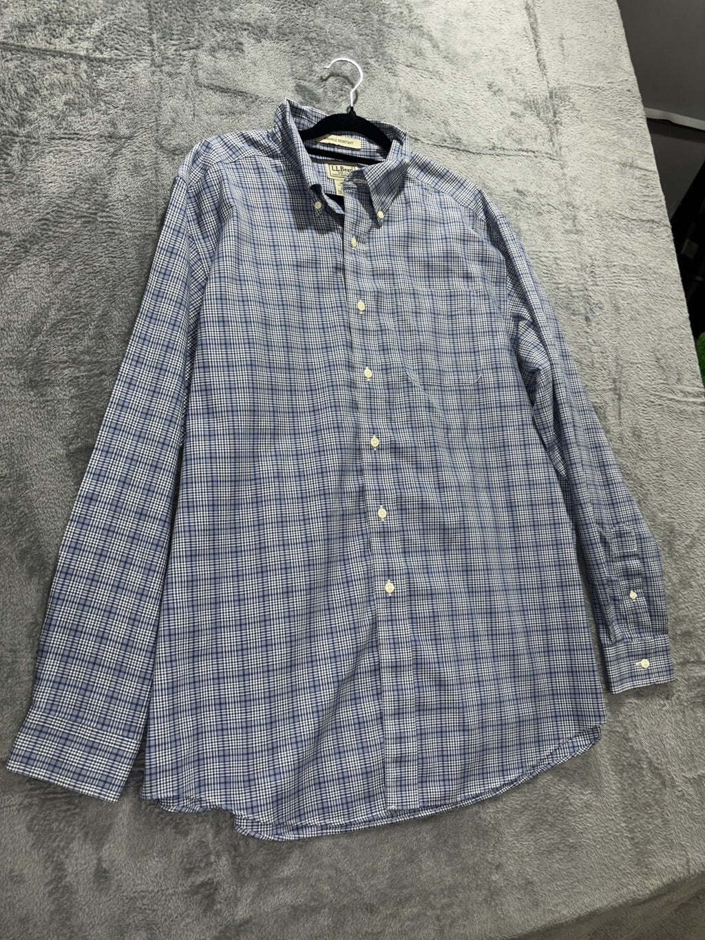 L.L.Bean Men's Blue Plaid Dress Shirt Size L Regular, photo 3 of 7
